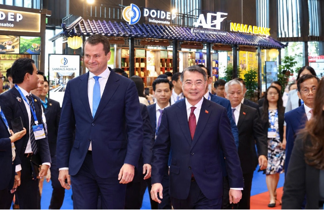 Nam A Bank ghi dấu ấn tại AEF 2026: Kết nối văn h&oacute;a tr&agrave;,  t&agrave;i ch&iacute;nh xanh v&agrave; chuyển đổi số- Ảnh 2.