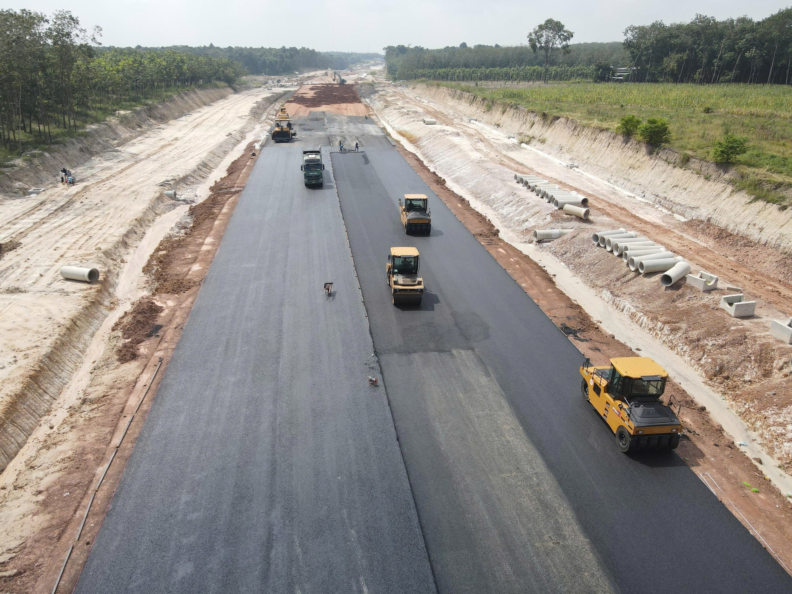 Cao tốc nối TP.HCM với B&igrave;nh Phước cũ tăng tốc, chạy đua GPMB trong th&aacute;ng 11- Ảnh 1.