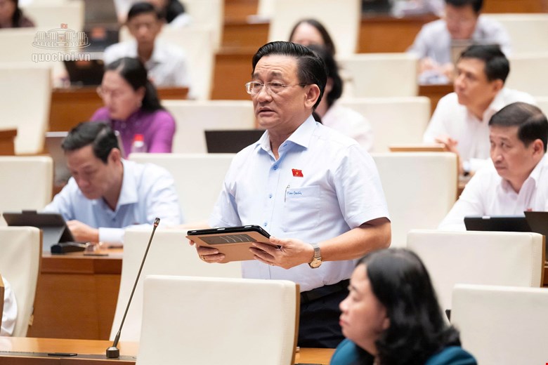 Đại biểu Quốc hội: Tiền gửi d&acirc;n cư vượt 11,2 triệu tỷ v&agrave; d&acirc;n c&ograve;n giữ khoảng 500 tấn v&agrave;ng - Ảnh 3.