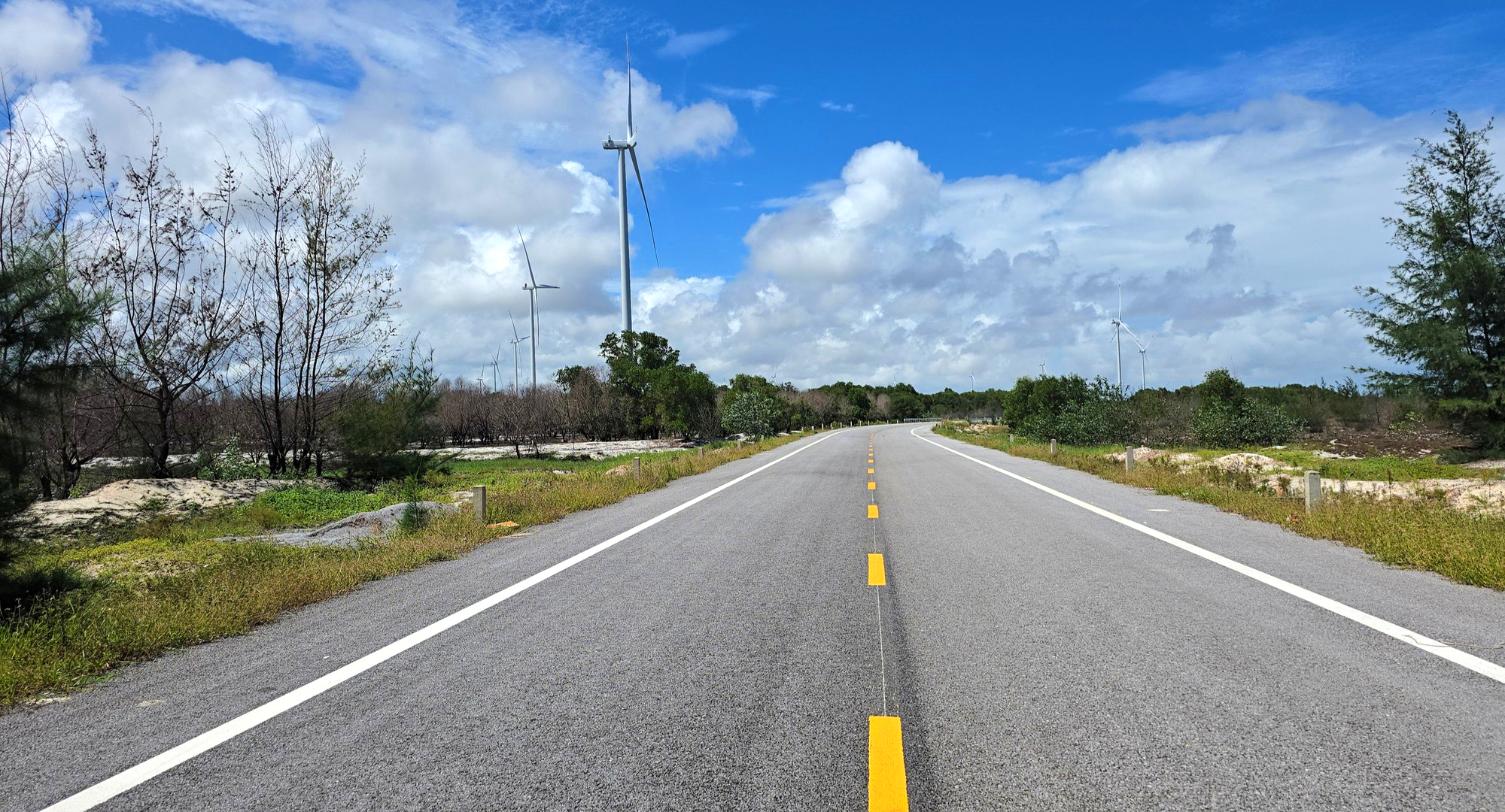 Quảng Trị: Ph&ecirc; duyệt chủ trương đầu tư 5,8km đường ven biển đoạn qua FLC- Ảnh 3.