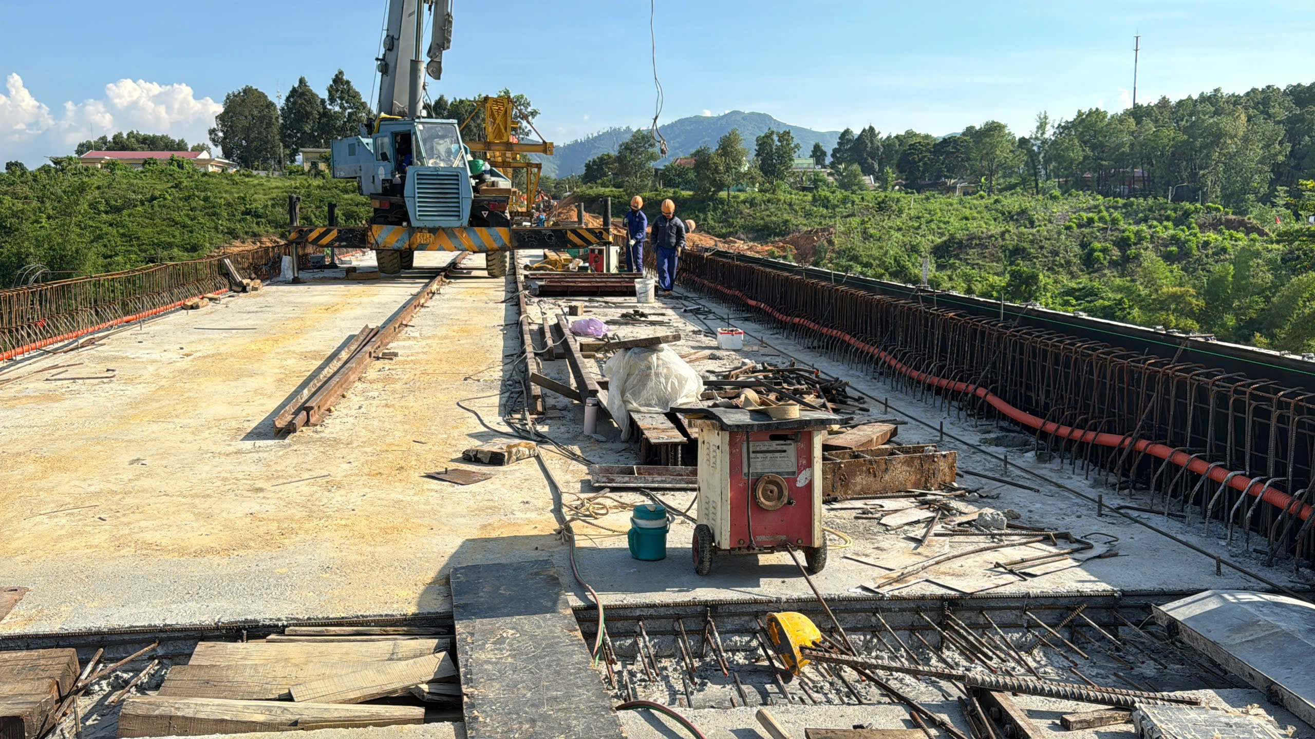 Tăng tốc đưa cầu B&igrave;nh Th&agrave;nh về đ&iacute;ch cuối th&aacute;ng 10, thay thế cầu treo xuống cấp- Ảnh 7.