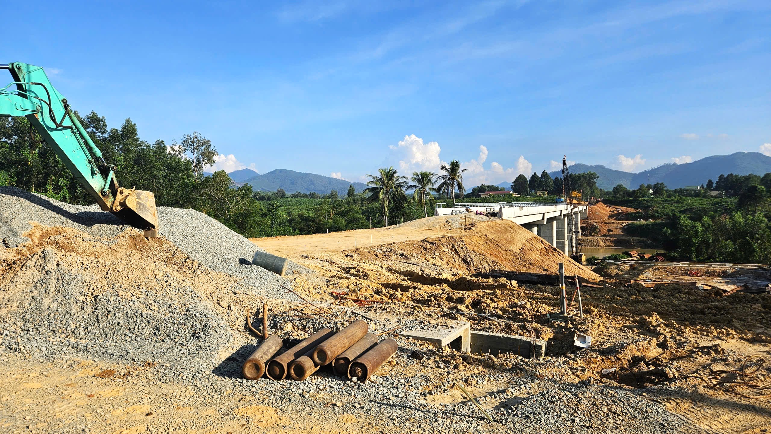 Tăng tốc đưa cầu B&igrave;nh Th&agrave;nh về đ&iacute;ch cuối th&aacute;ng 10, thay thế cầu treo xuống cấp- Ảnh 9.