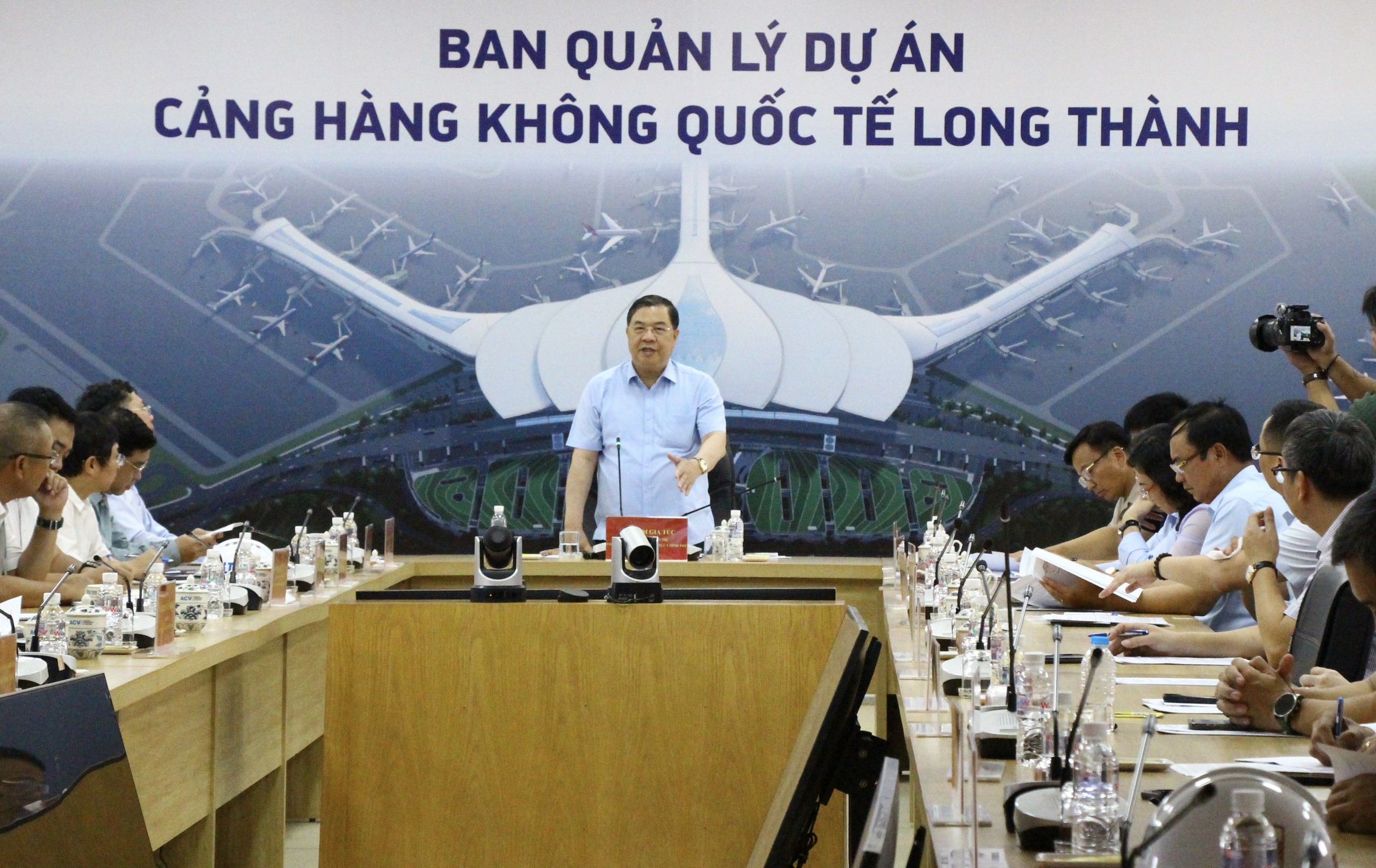 Ph&oacute; Thủ tướng Thường trực Phạm Gia T&uacute;c: Phải đảm bảo an to&agrave;n mới bay- Ảnh 7.