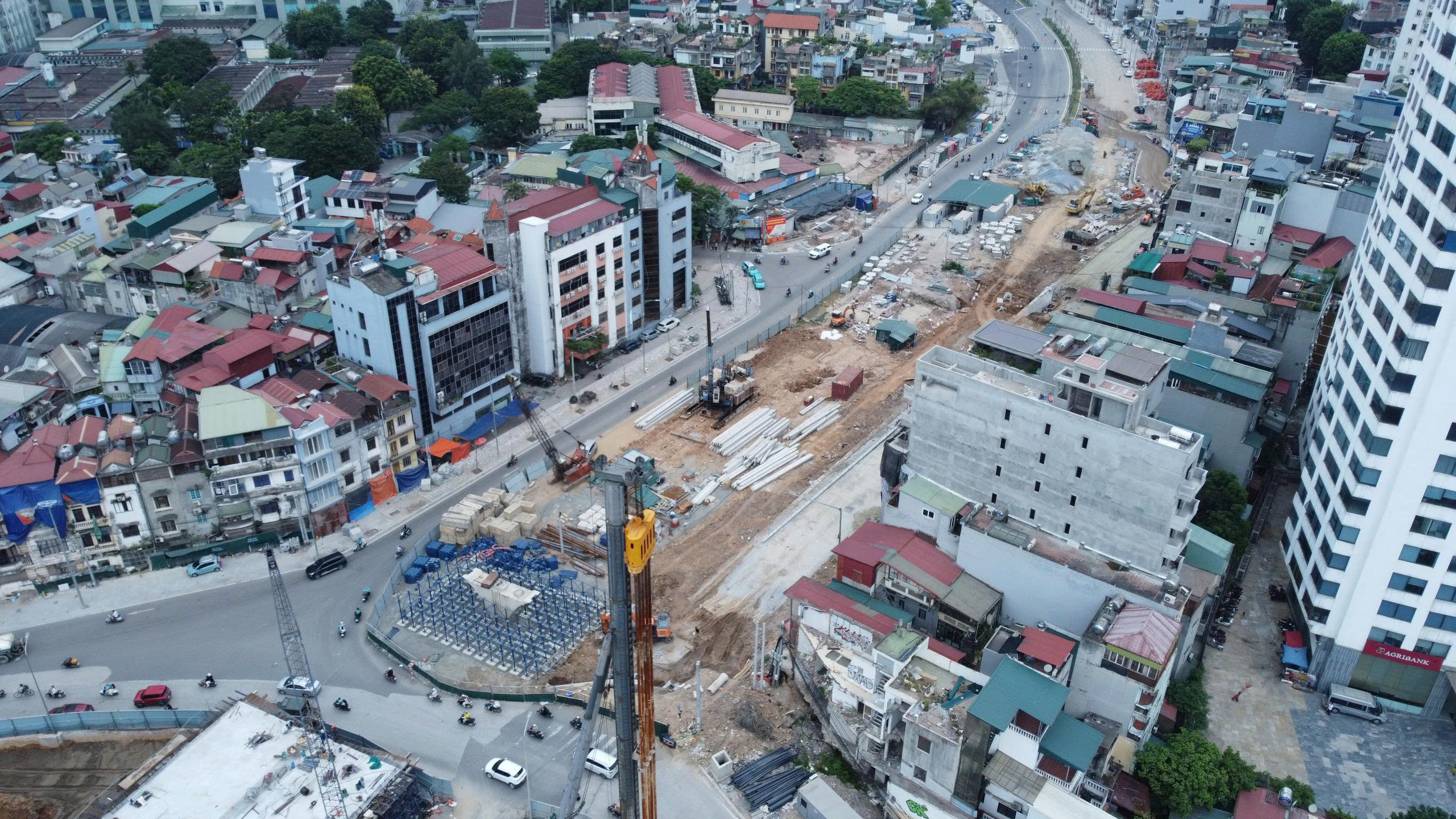 Cận cảnh hai cầu vượt tr&ecirc;n đường V&agrave;nh đai 1 dự kiến khai th&aacute;c cuối năm 2026 - Ảnh 11.