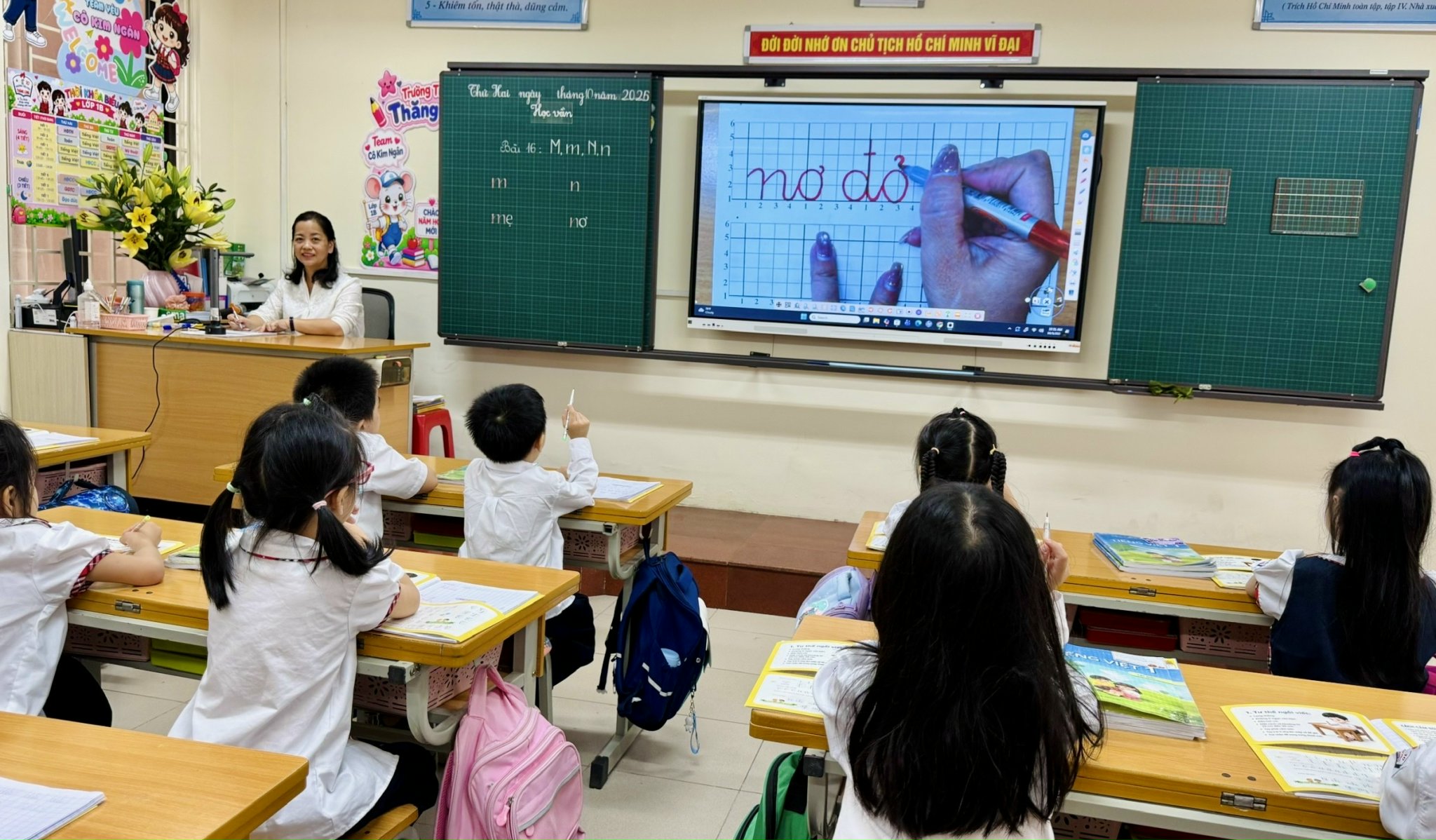 Kh&ocirc;ng học trước, trẻ lớp 1 mất bao l&acirc;u để bắt nhịp? - Ảnh 1.