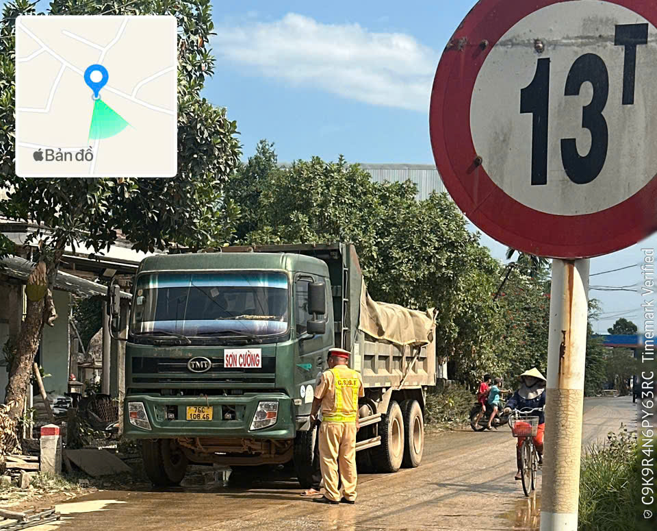 CSGT Quảng Ng&atilde;i siết tải trọng, loạt phương tiện vi phạm bị xử l&yacute; nghi&ecirc;m- Ảnh 2.