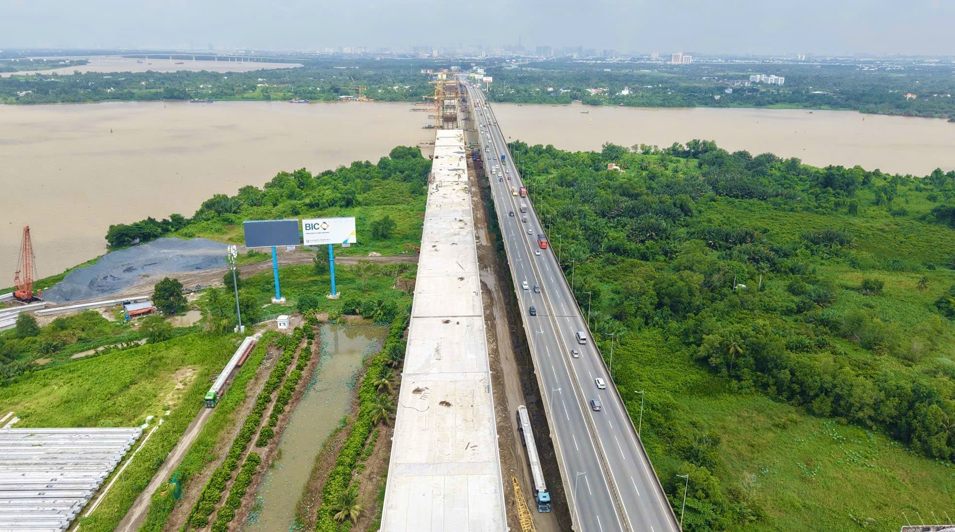 Mở rộng cao tốc TP.HCM - Long Th&agrave;nh: Thiếu nhựa đường v&agrave; nh&acirc;n sự trong giai đoạn tăng tốc - Ảnh 2.