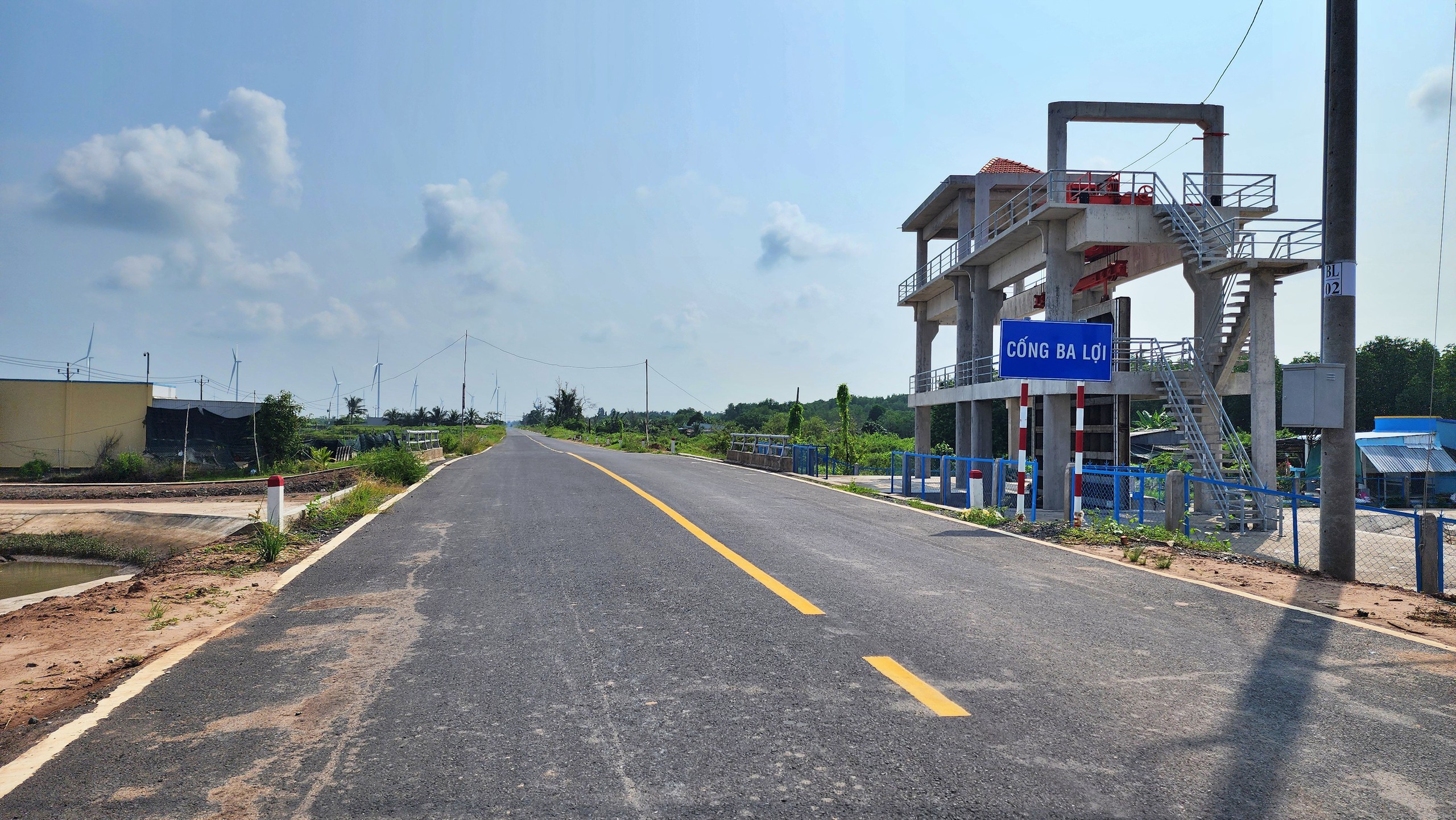 C&agrave; Mau: Đẩy nhanh tiến độ thi c&ocirc;ng tuyến đ&ecirc; Biển Đ&ocirc;ng- Ảnh 2.