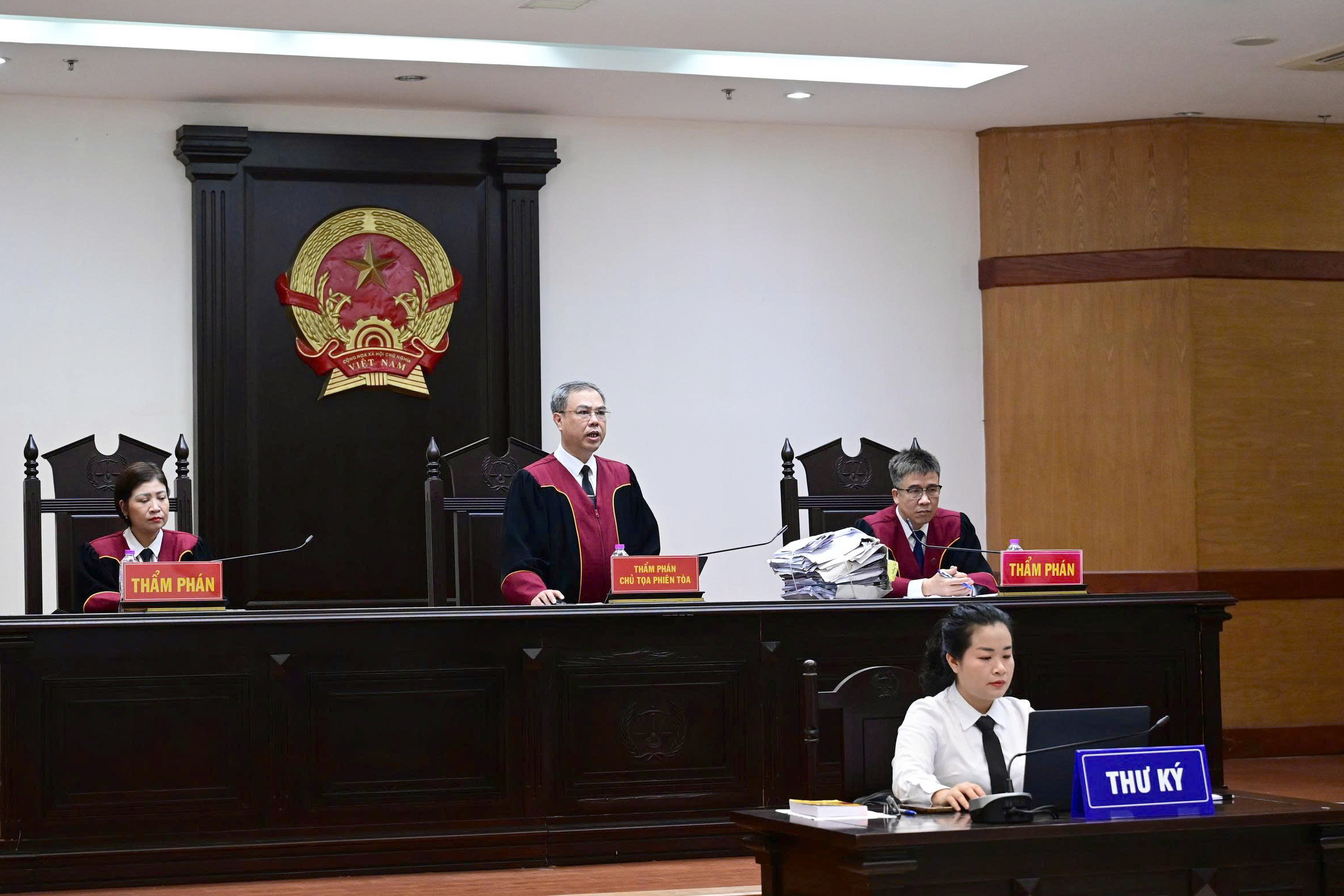 Cựu Bộ trưởng Nguyễn Thị Kim Tiến được giảm &aacute;n c&ograve;n 3 năm t&ugrave;- Ảnh 2.