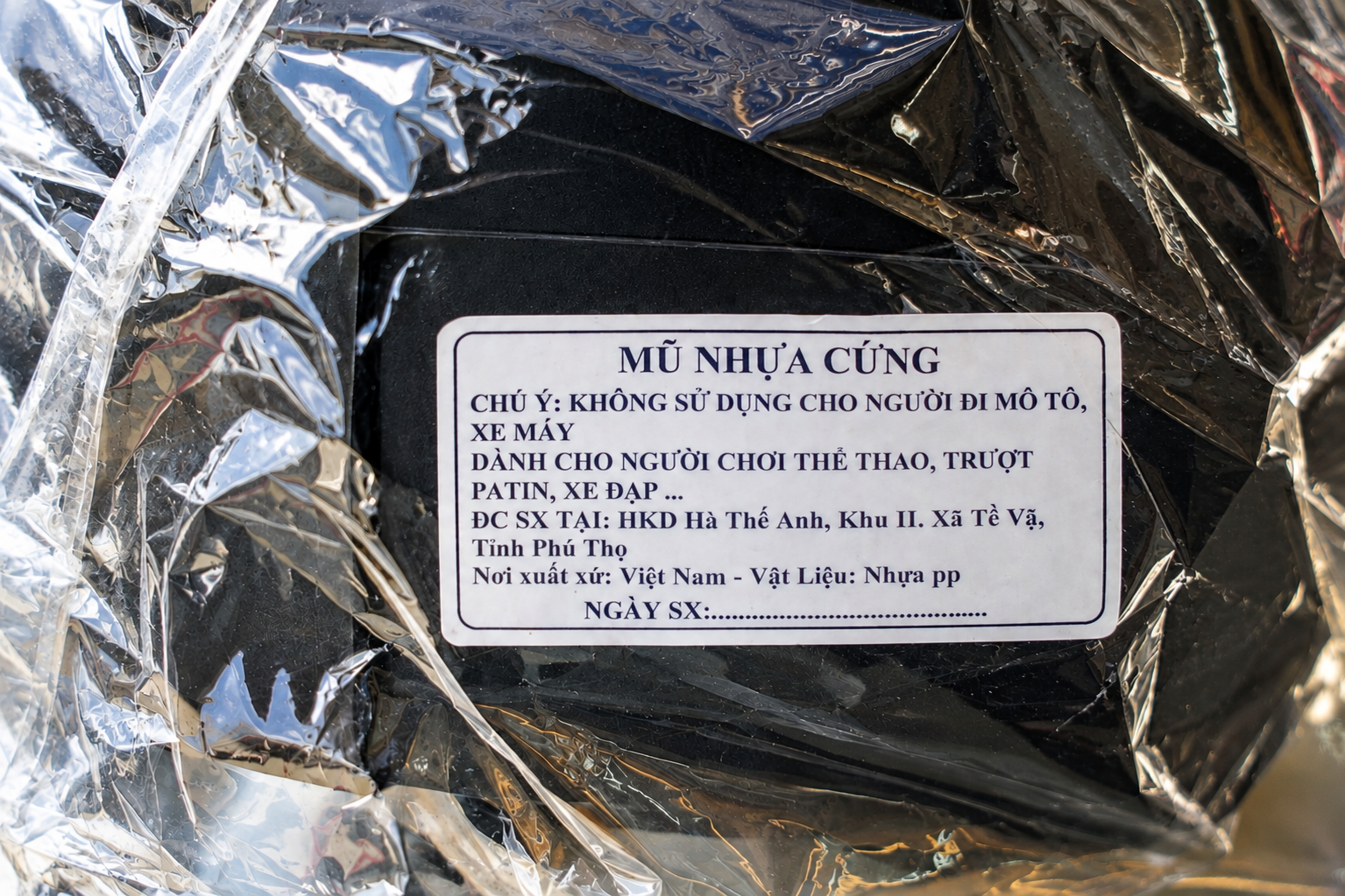 Đừng để giá rẻ đánh đổi an toàn khi đội mũ bảo hiểm - Ảnh 7.