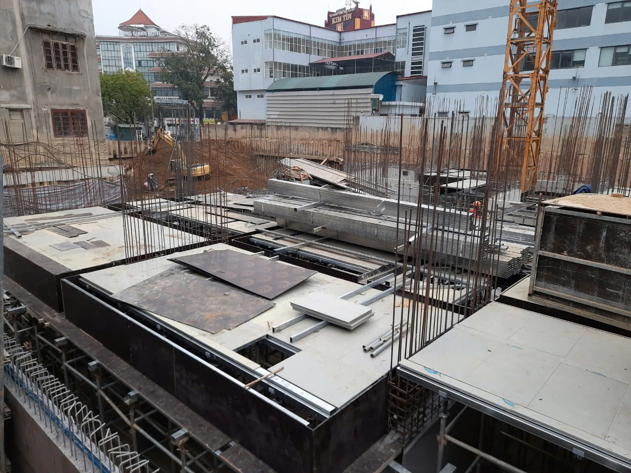 Cốp pha composite kết hợp sườn th&eacute;p: Hướng mới cho thi c&ocirc;ng nh&agrave; nhiều tầng- Ảnh 1.