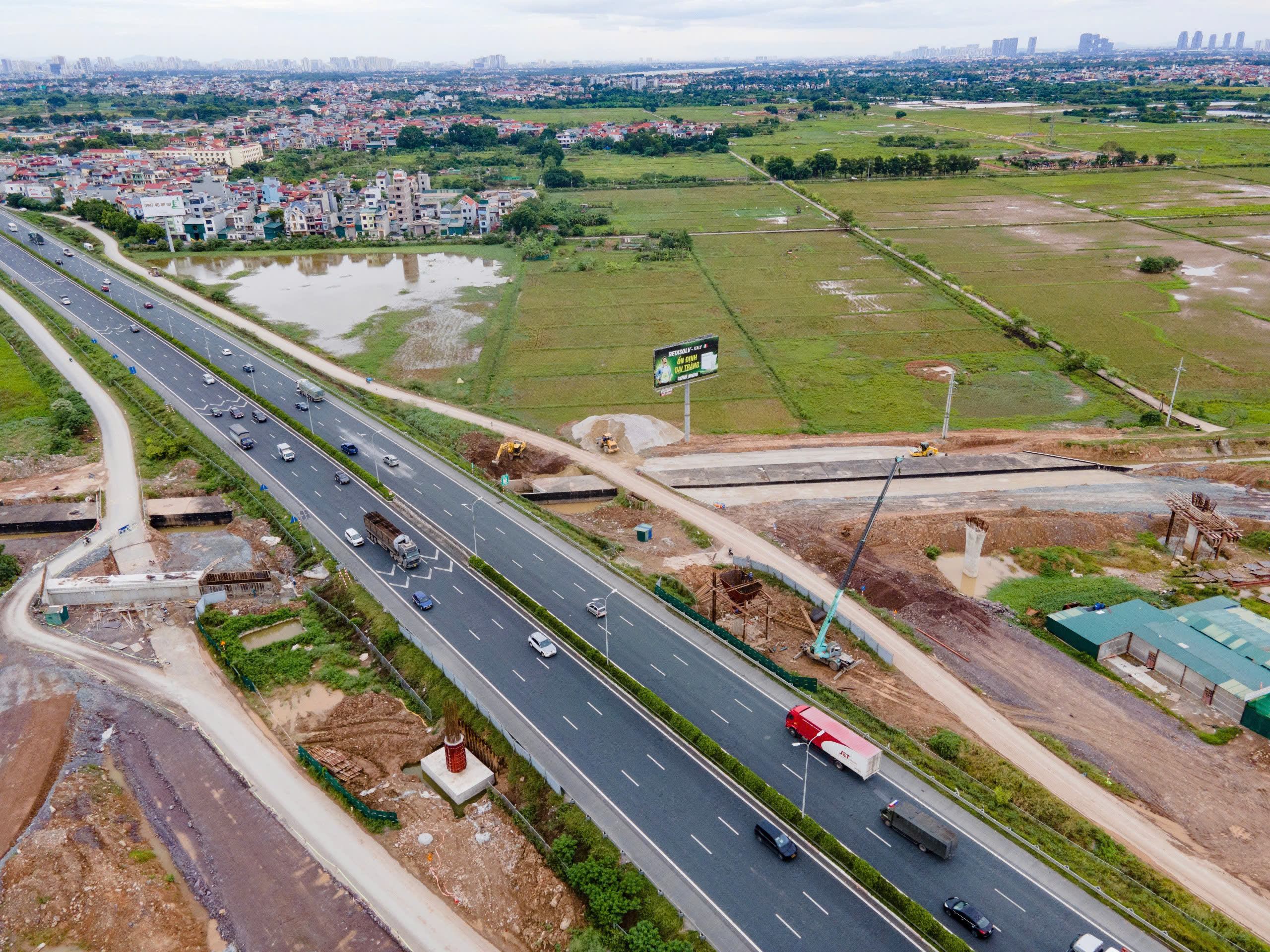 V&agrave;nh đai 4 qua H&agrave; Nội trước giờ G: 15km đường song h&agrave;nh sẵn s&agrave;ng th&ocirc;ng xe- Ảnh 10.
