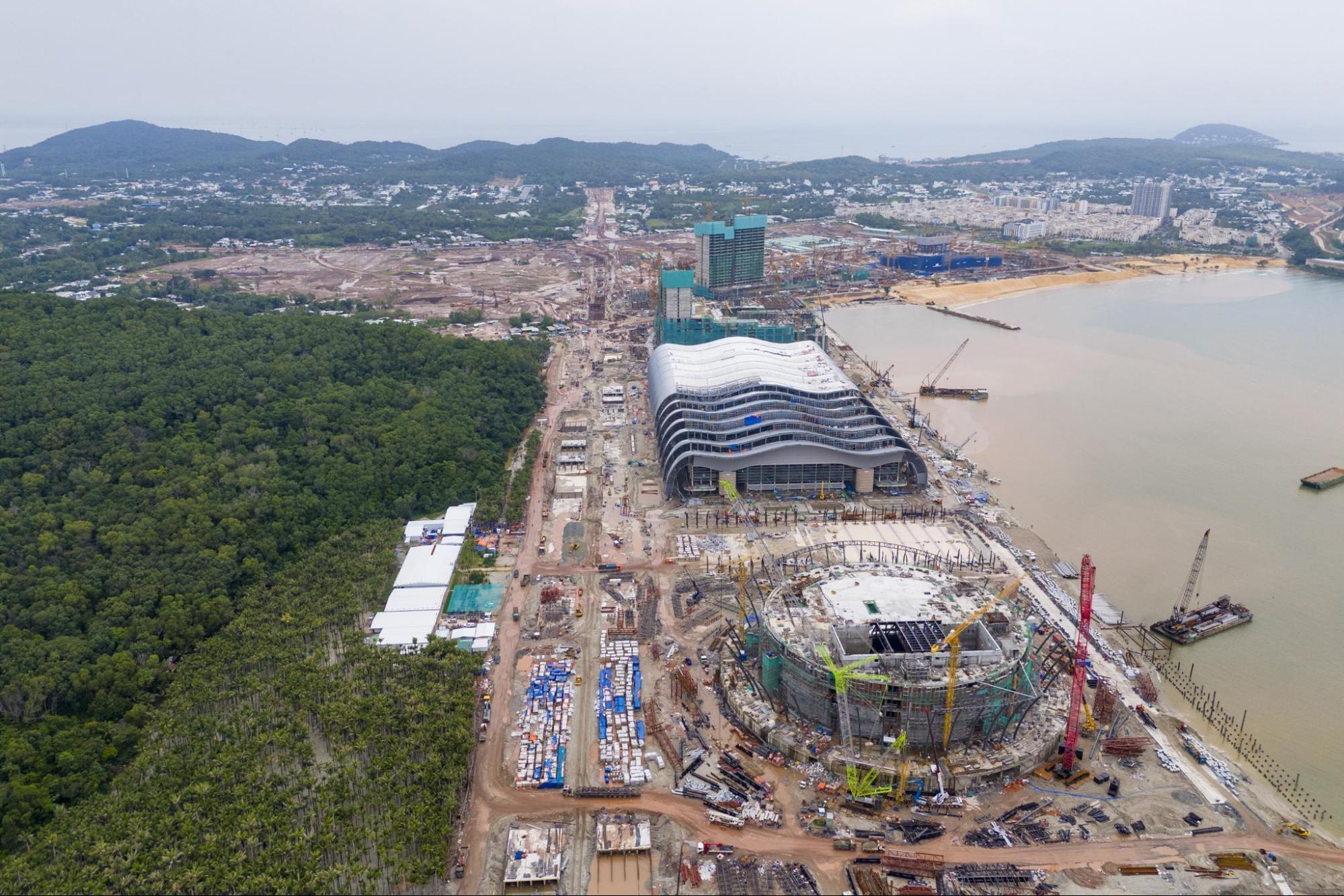 Tăng tốc trục giao th&ocirc;ng 10 l&agrave;n xe kết hợp đường sắt nhẹ LRT đ&oacute;n APEC 2027 tại Ph&uacute; Quốc - Ảnh 1.