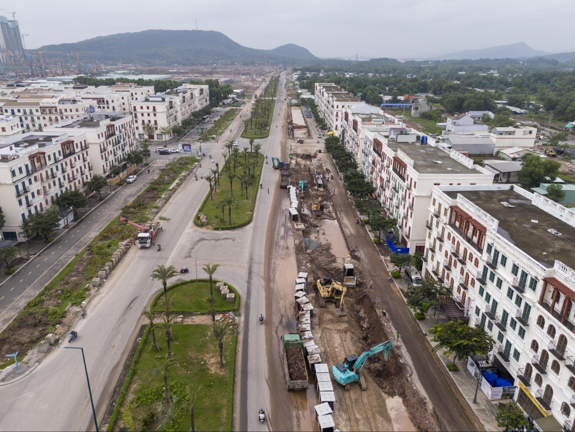 Tăng tốc trục giao th&ocirc;ng 10 l&agrave;n xe kết hợp đường sắt nhẹ LRT đ&oacute;n APEC 2027 tại Ph&uacute; Quốc - Ảnh 5.