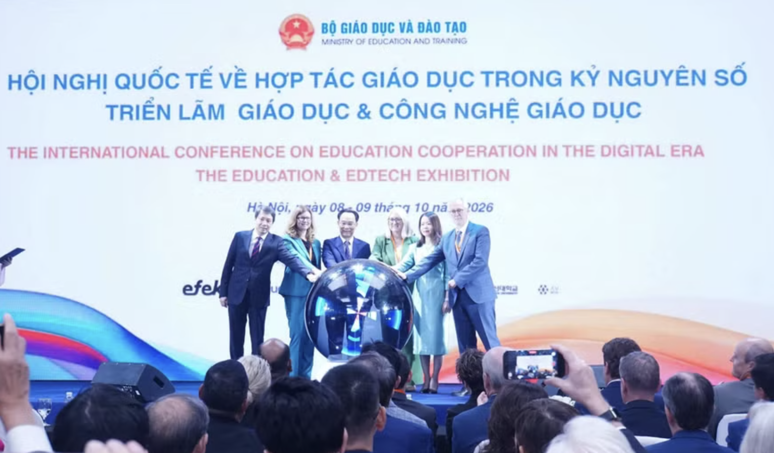 Khai mạc Hội nghị quốc tế về hợp t&aacute;c gi&aacute;o dục trong kỷ nguy&ecirc;n AI- Ảnh 2.