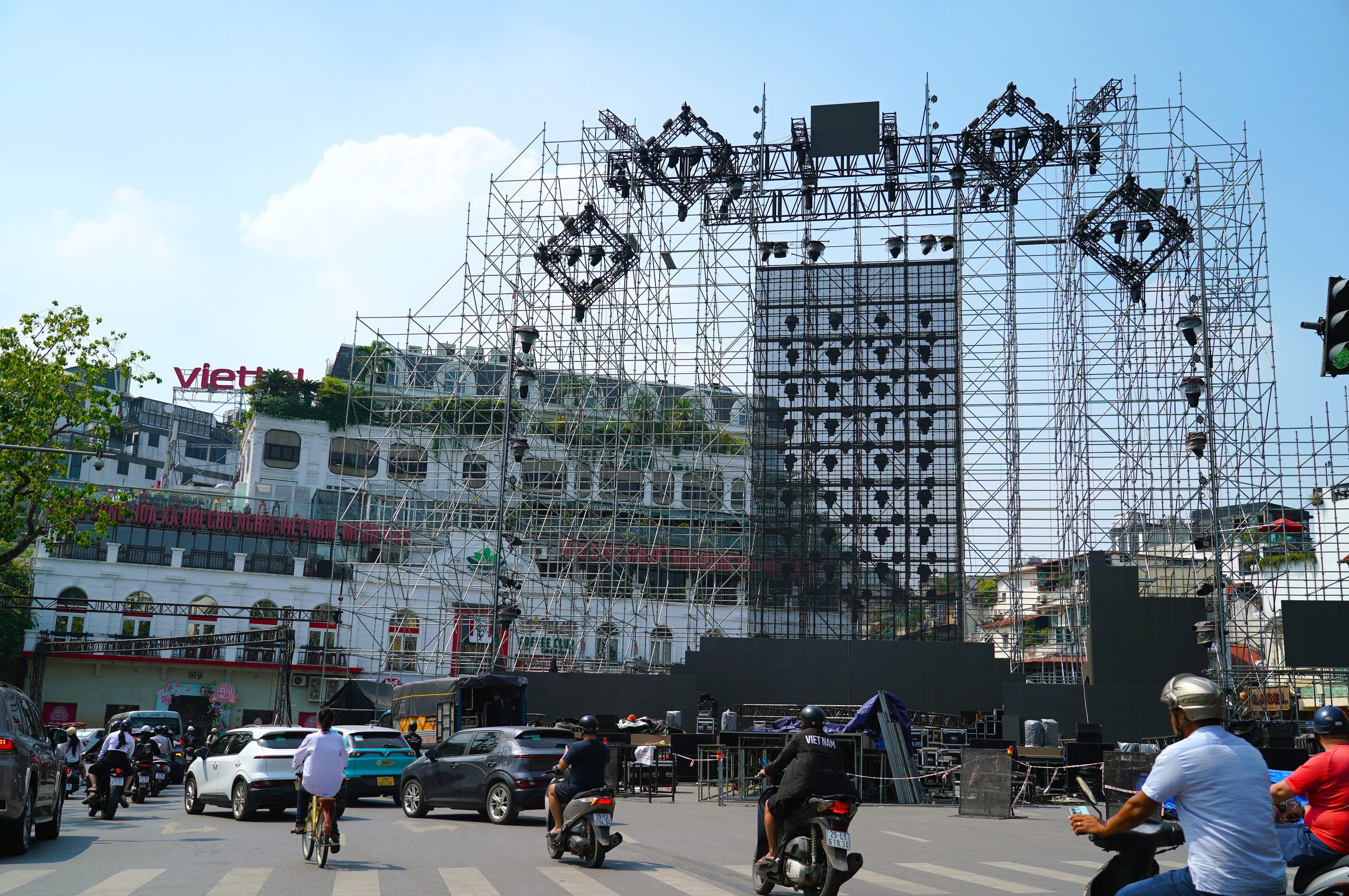 Những g&oacute;c H&agrave; Nội đổi kh&aacute;c trước ng&agrave;y 10/10- Ảnh 13.
