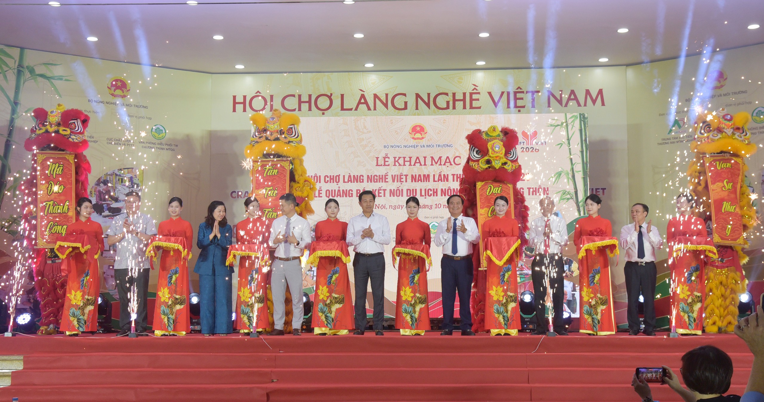 Khai mạc Hội chợ Làng nghề Việt Nam lần thứ 22 năm 2026- Ảnh 2.