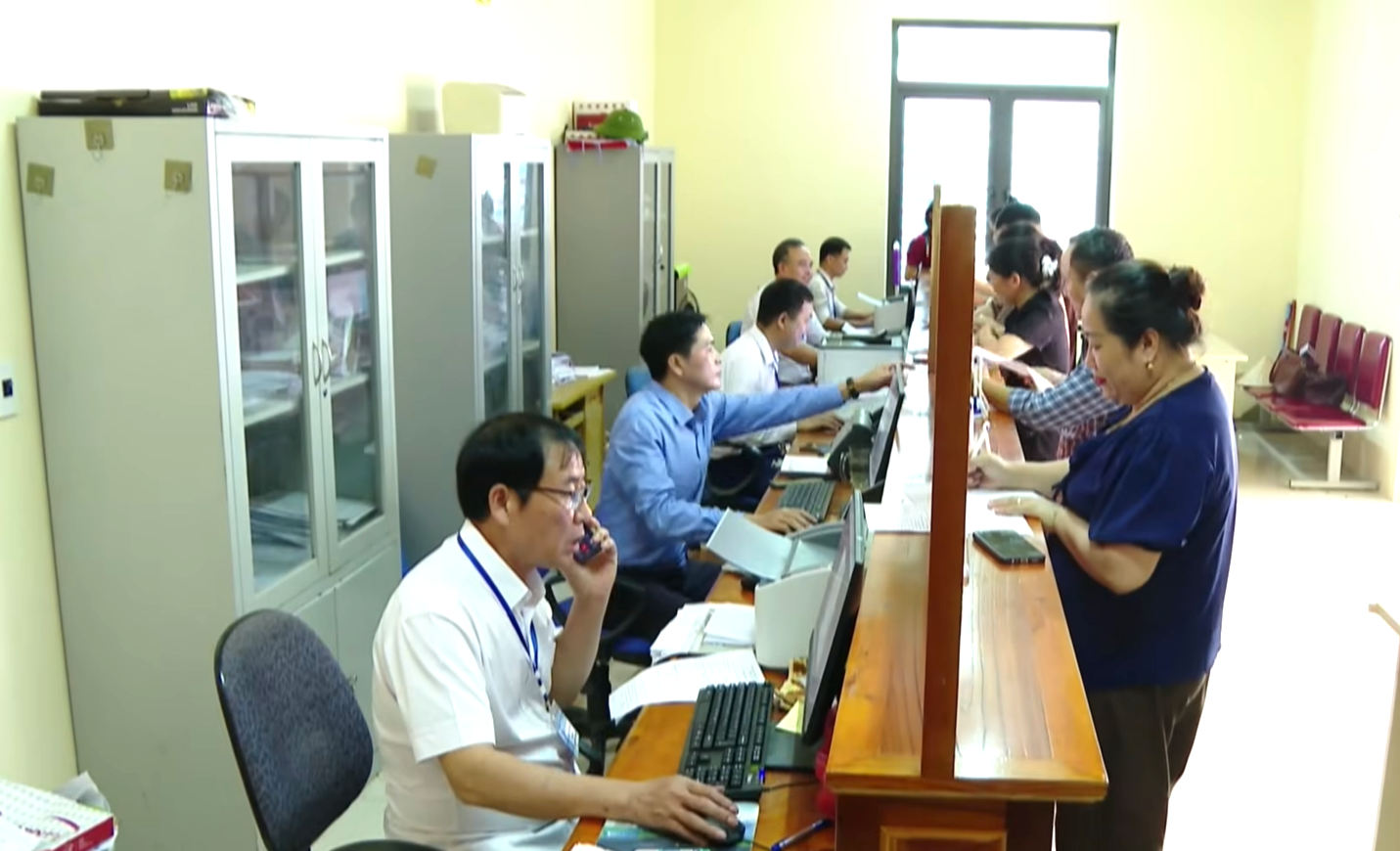 Nghệ An: Gỡ "điểm nghẽn" từ cơ sở, tạo chuyển biến thực chất trong chuyển đổi số- Ảnh 1.