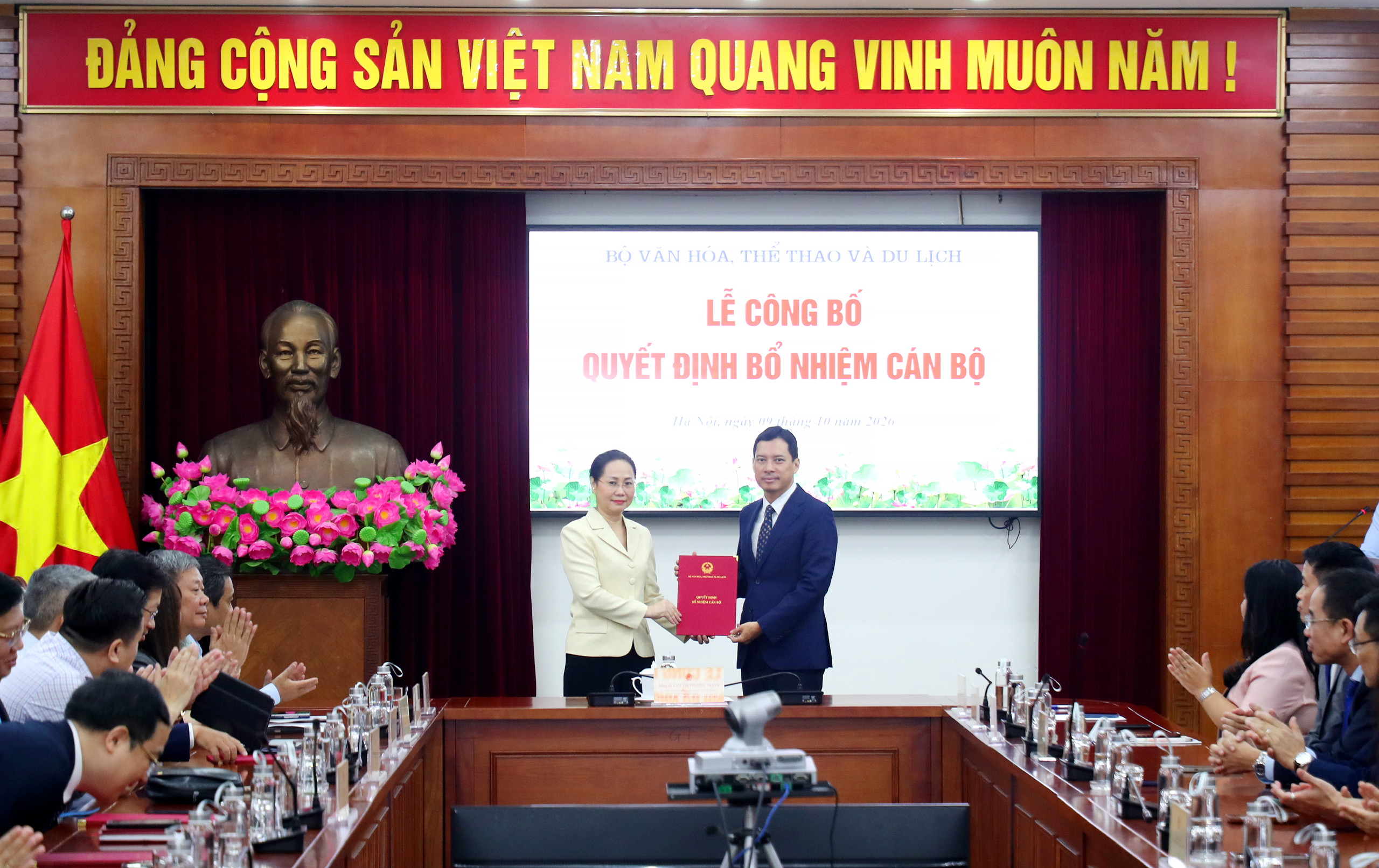 &Ocirc;ng L&ecirc; Quang Tự Do l&agrave;m Cục trưởng Cục B&aacute;o ch&iacute;, &ocirc;ng Lưu Đ&igrave;nh Ph&uacute;c nhận nhiệm vụ mới- Ảnh 2.