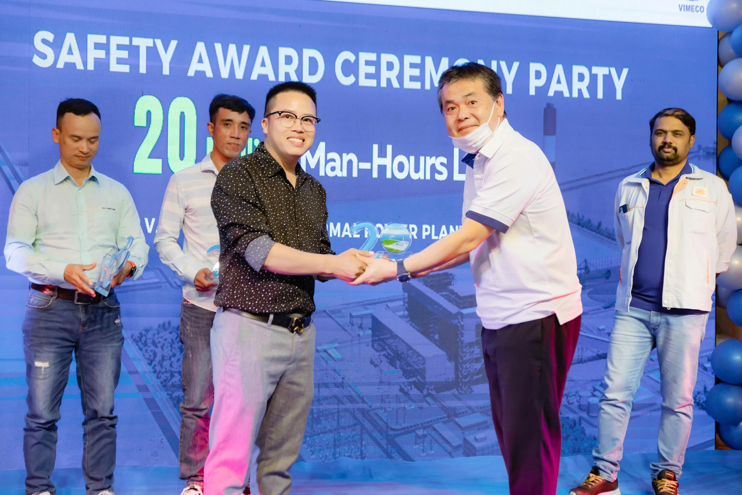 Người giữ nhịp an to&agrave;n tr&ecirc;n c&ocirc;ng trường của Lilama 18 - Ảnh 2.