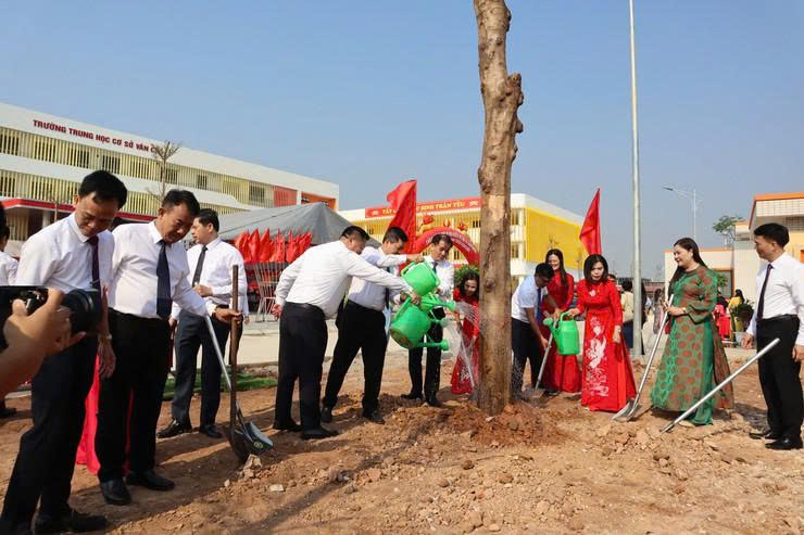 H&agrave; Nội th&ecirc;m những c&ocirc;ng tr&igrave;nh mới, người d&acirc;n th&ecirc;m niềm vui- Ảnh 12.