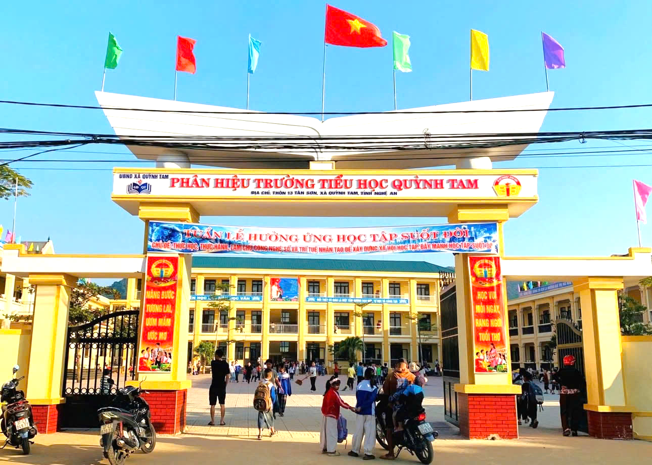 Nghệ An: 161 học sinh điểm trường Tiến Sơn về học ở trường ch&iacute;nh sau hơn 1 th&aacute;ng tạm nghỉ- Ảnh 1.