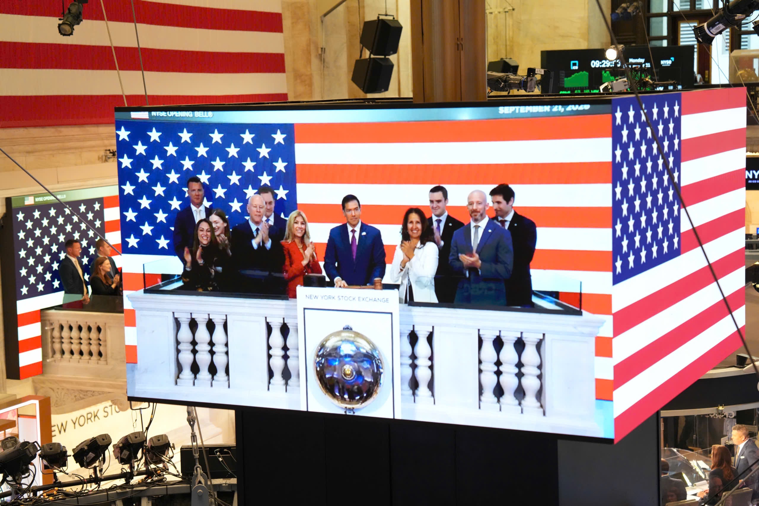 Từ NYSE nh&igrave;n ra thế giới: Dấu ấn nữ doanh nh&acirc;n Việt tr&ecirc;n h&agrave;nh tr&igrave;nh hội nhập - Ảnh 5.