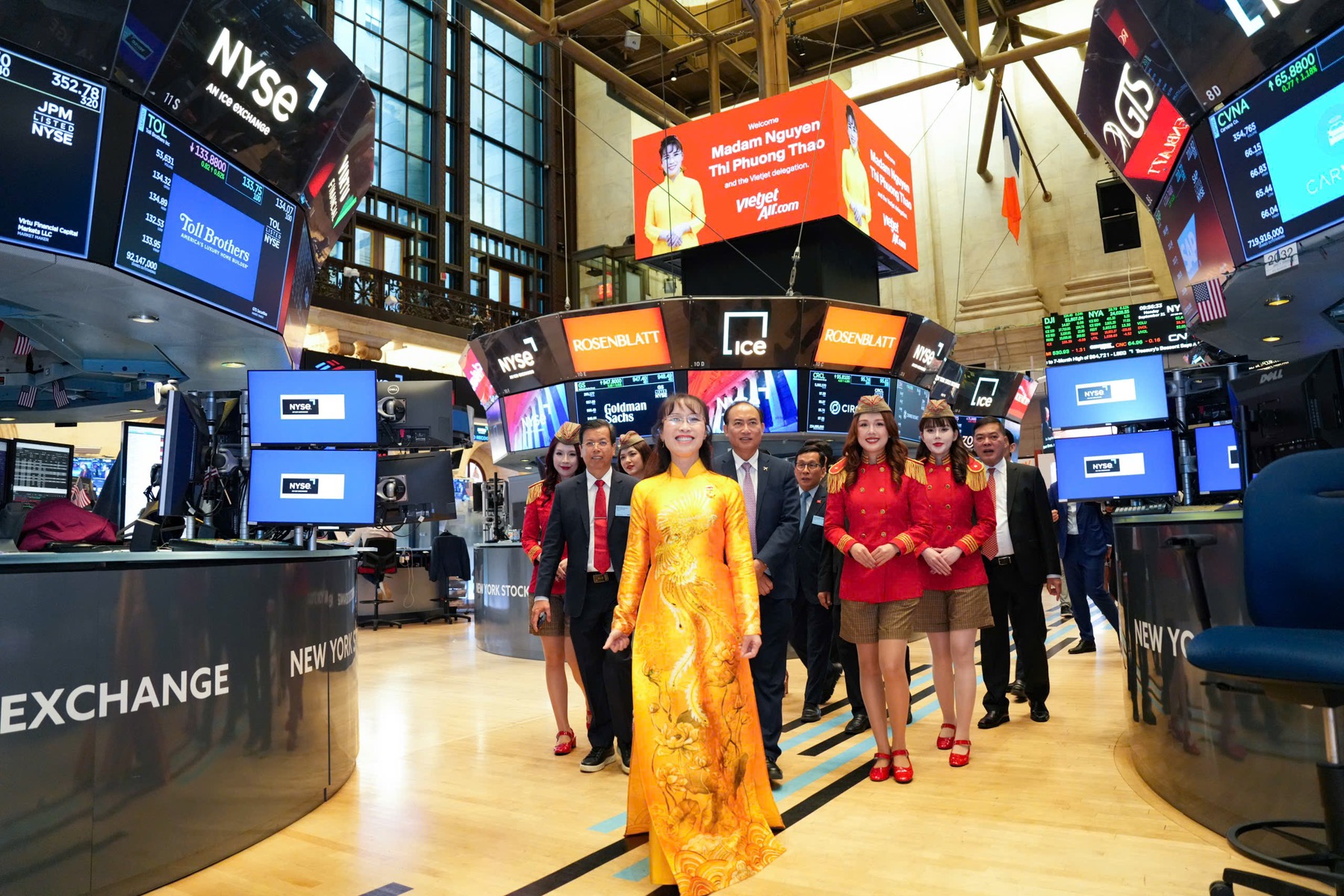 Từ NYSE nh&igrave;n ra thế giới: Dấu ấn nữ doanh nh&acirc;n Việt tr&ecirc;n h&agrave;nh tr&igrave;nh hội nhập - Ảnh 9.