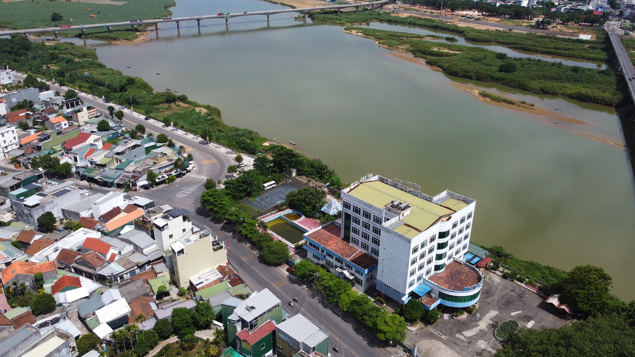 Quảng Ng&atilde;i: H&igrave;nh ảnh cầu Tr&agrave; Kh&uacute;c trước ng&agrave;y đ&oacute;ng đường, cấm xe- Ảnh 21.