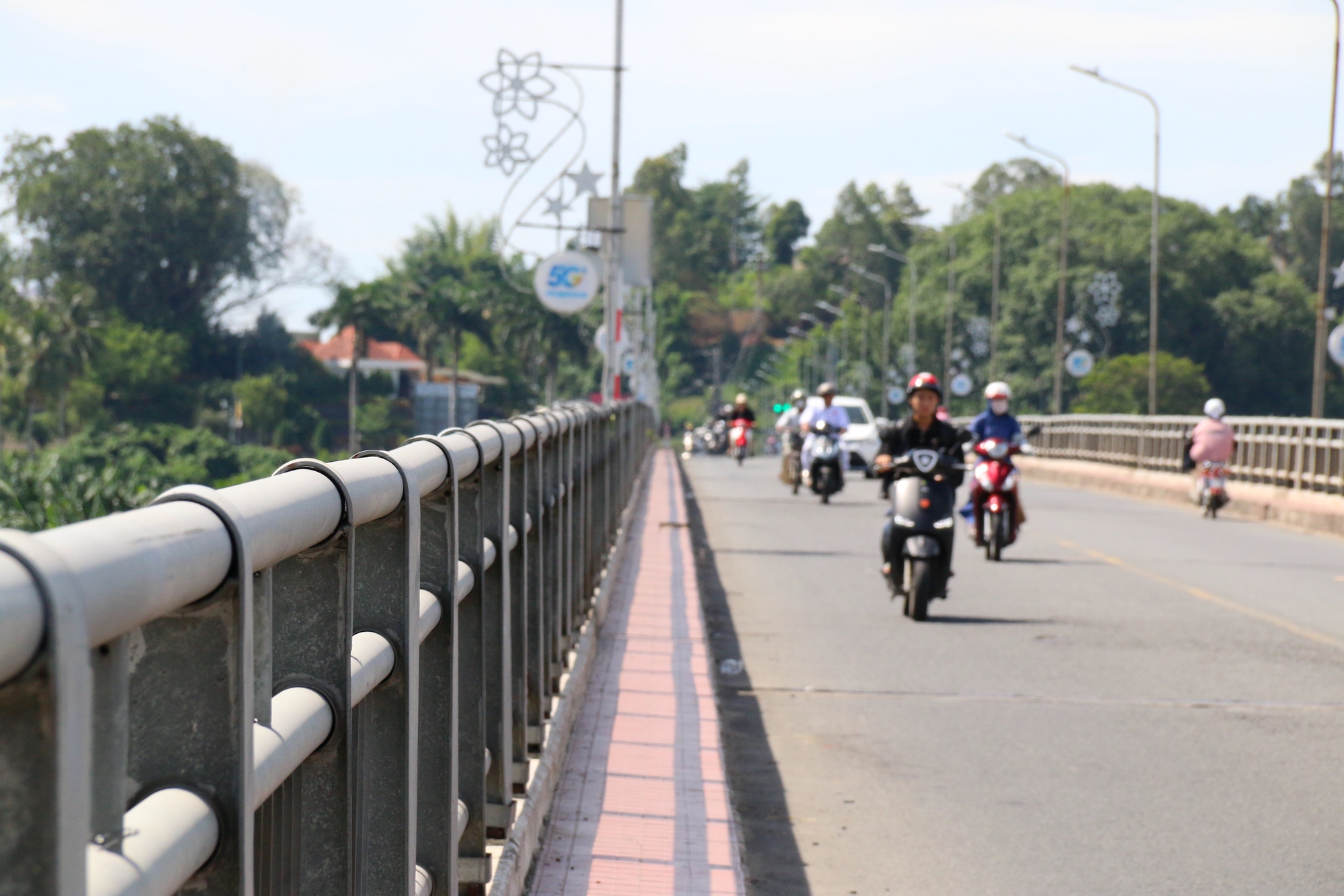 Quảng Ng&atilde;i: H&igrave;nh ảnh cầu Tr&agrave; Kh&uacute;c trước ng&agrave;y đ&oacute;ng đường, cấm xe- Ảnh 13.
