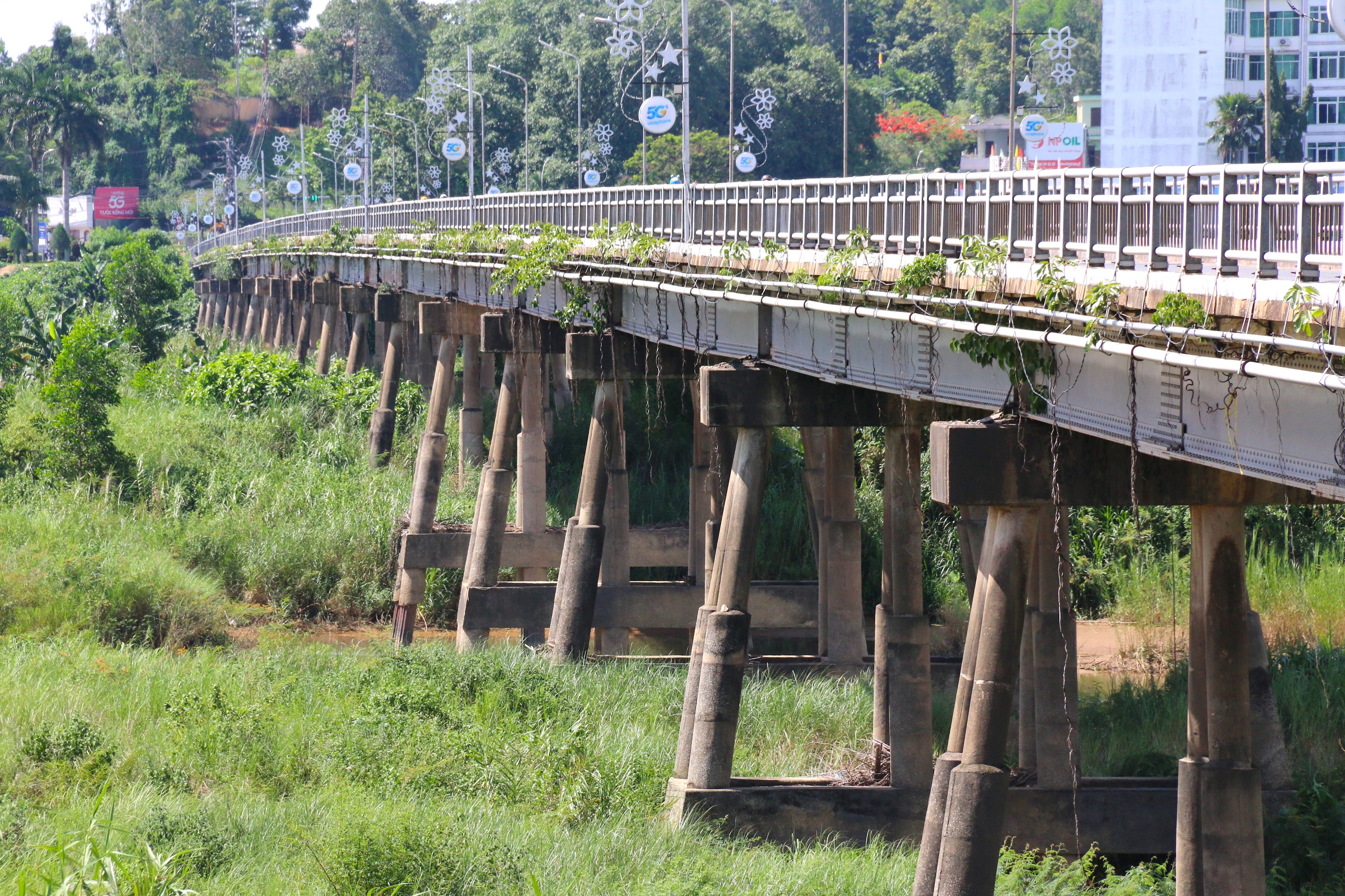 Quảng Ng&atilde;i: H&igrave;nh ảnh cầu Tr&agrave; Kh&uacute;c trước ng&agrave;y đ&oacute;ng đường, cấm xe- Ảnh 7.