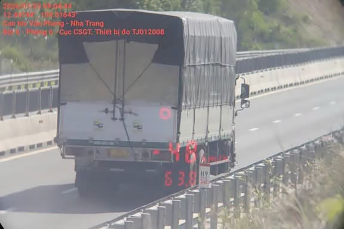 Cục CSGT: Không đo tốc độ và xử lý xe đi dưới 60 km/h tại các đoạn dốc trên cao tốc- Ảnh 1.
