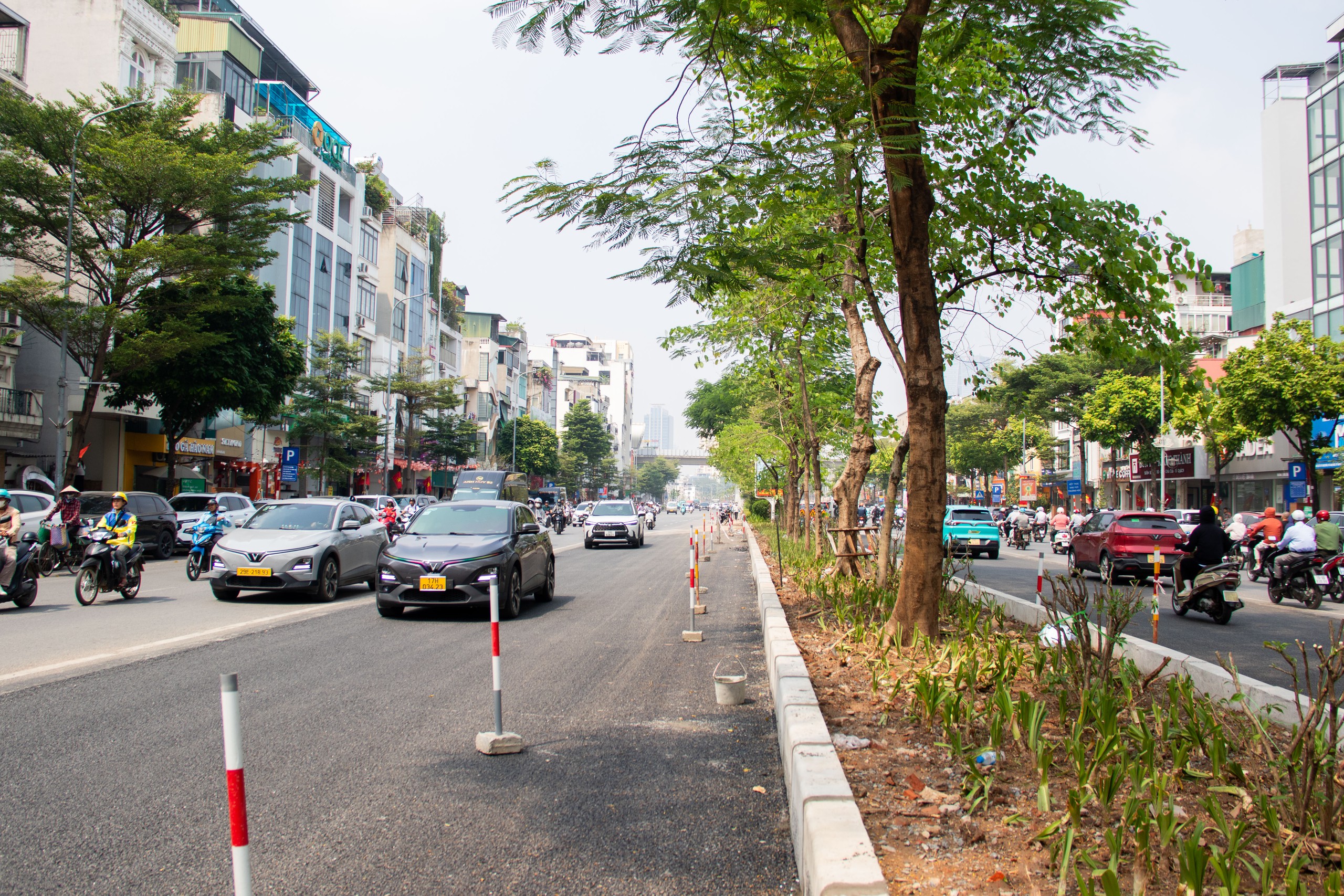 Phố &Ocirc; Chợ Dừa mở rộng mặt đường, giảm &aacute;p lực giao th&ocirc;ng - Ảnh 11.