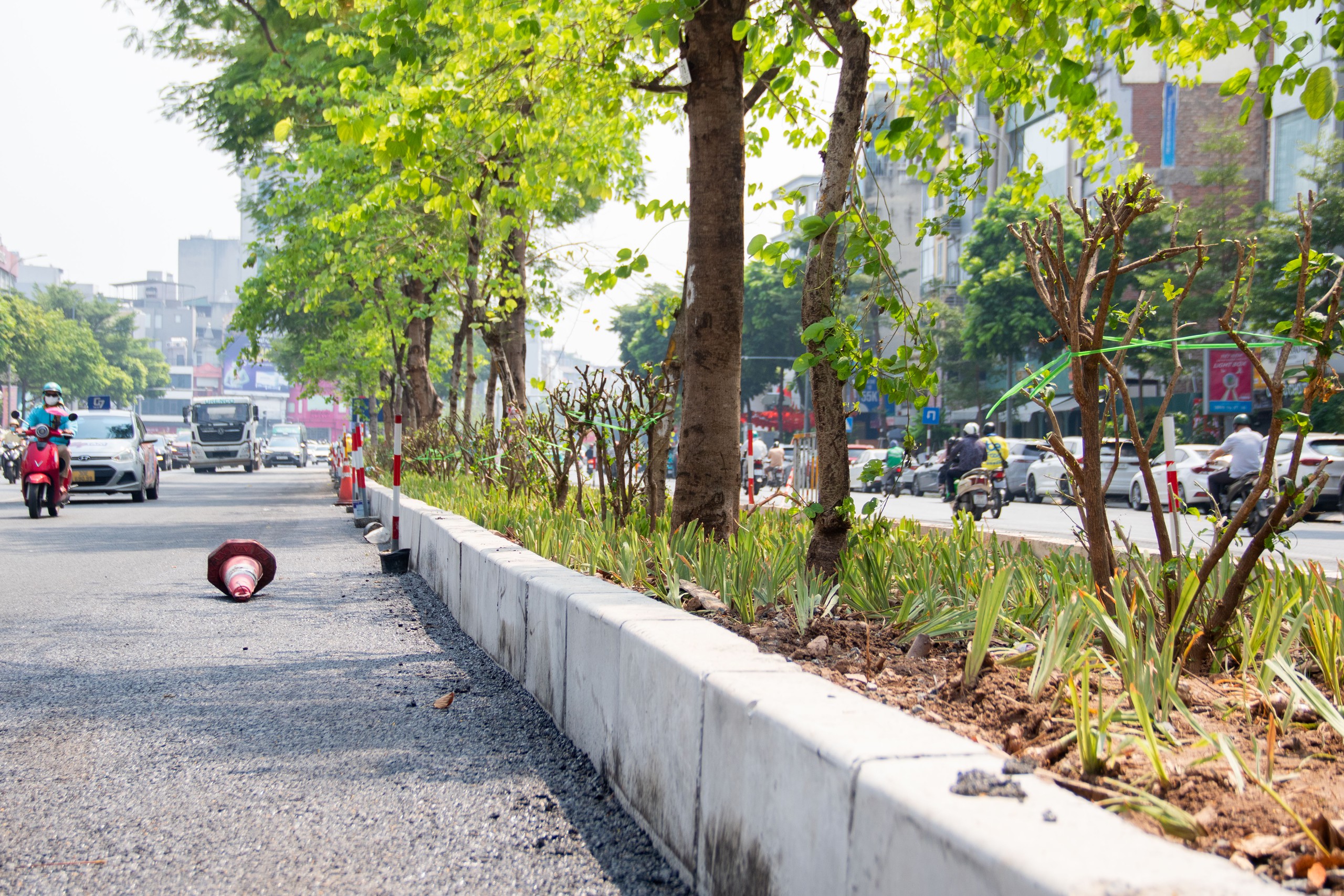 Phố &Ocirc; Chợ Dừa mở rộng mặt đường, giảm &aacute;p lực giao th&ocirc;ng - Ảnh 5.