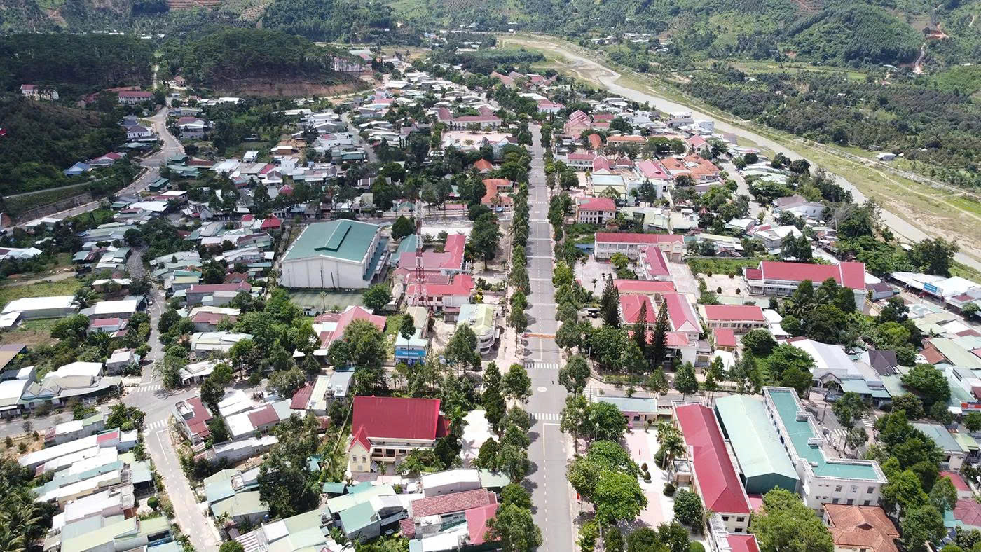Chạy đua th&ocirc;ng đường nơi v&ugrave;ng cao Kh&aacute;nh H&ograve;a trước Tết- Ảnh 4.