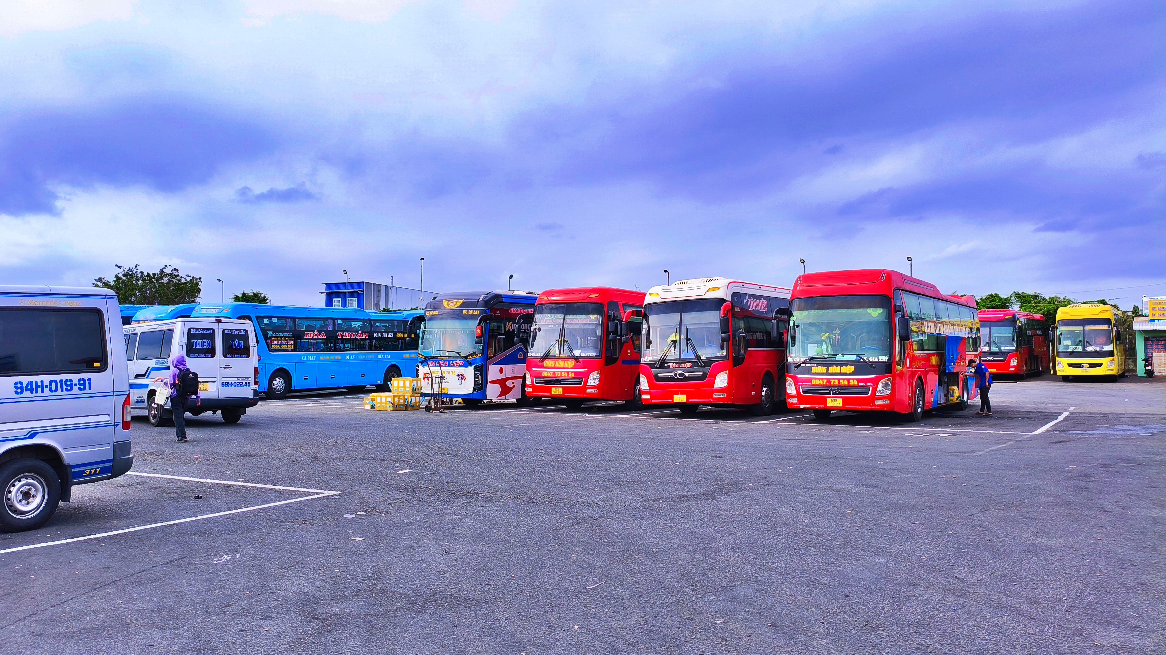 C&agrave; Mau: Kh&ocirc;ng tăng gi&aacute; v&eacute; xe, linh hoạt giải tỏa h&agrave;nh kh&aacute;ch dịp Tết- Ảnh 1.