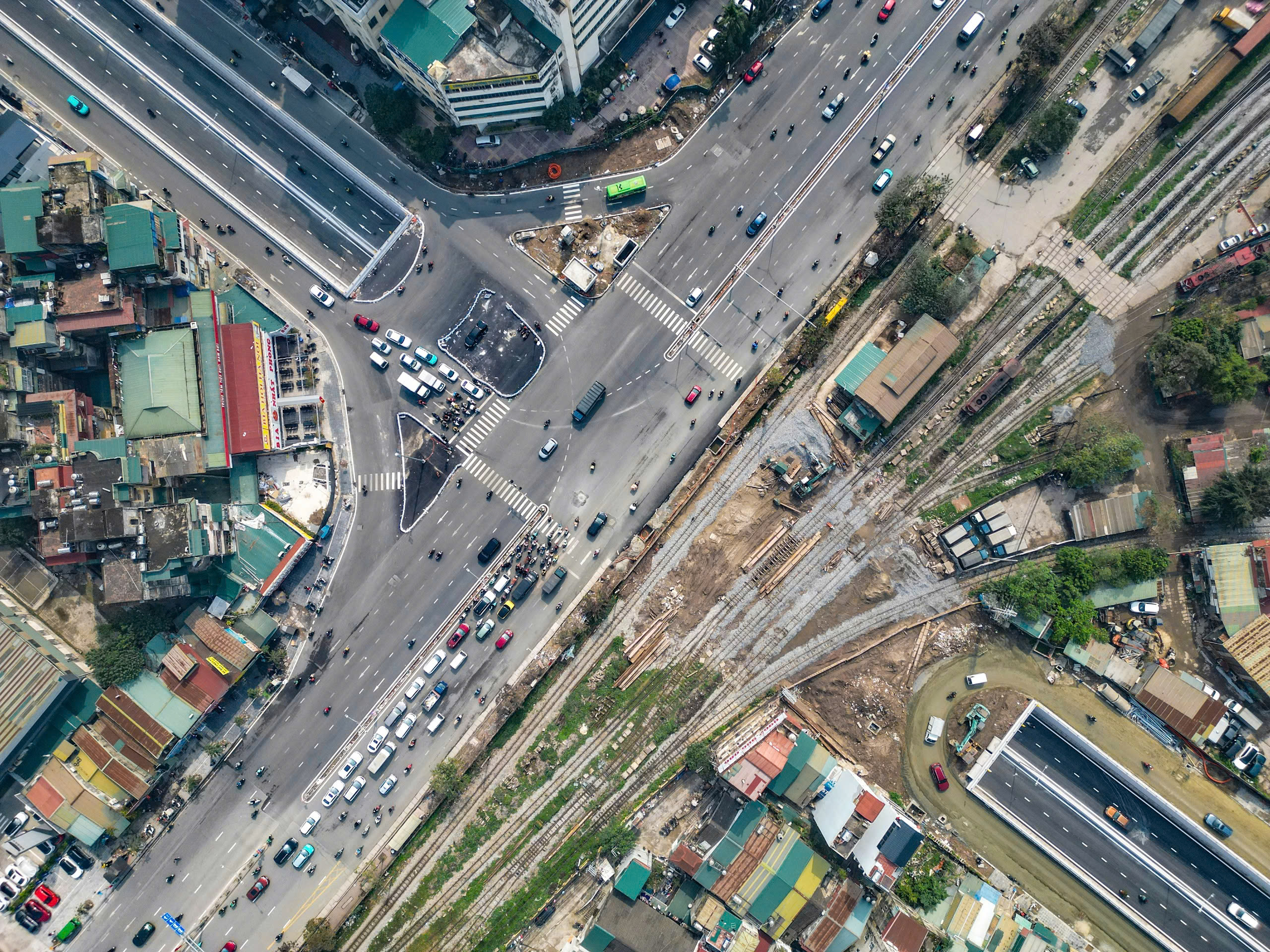 H&agrave; Nội: Giao th&ocirc;ng th&ocirc;ng tho&aacute;ng ng&agrave;y đầu th&ocirc;ng xe hầm chui Kim Đồng v&agrave; đường V&agrave;nh đai 2,5- Ảnh 6.