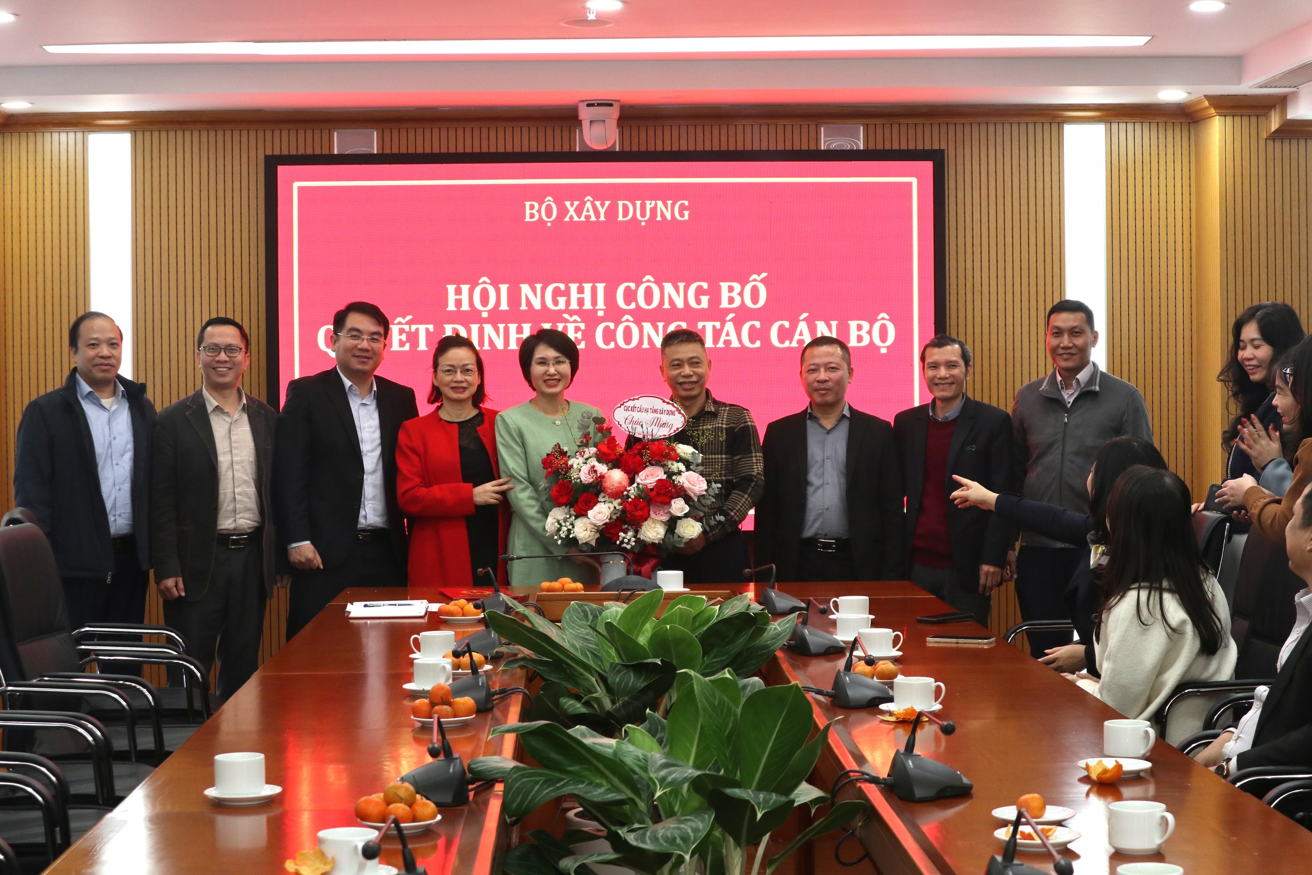 Bộ X&acirc;y dựng bổ nhiệm b&agrave; Đặng Thị Hải Yến l&agrave;m Vụ trưởng Vụ Ph&aacute;p chế- Ảnh 3.