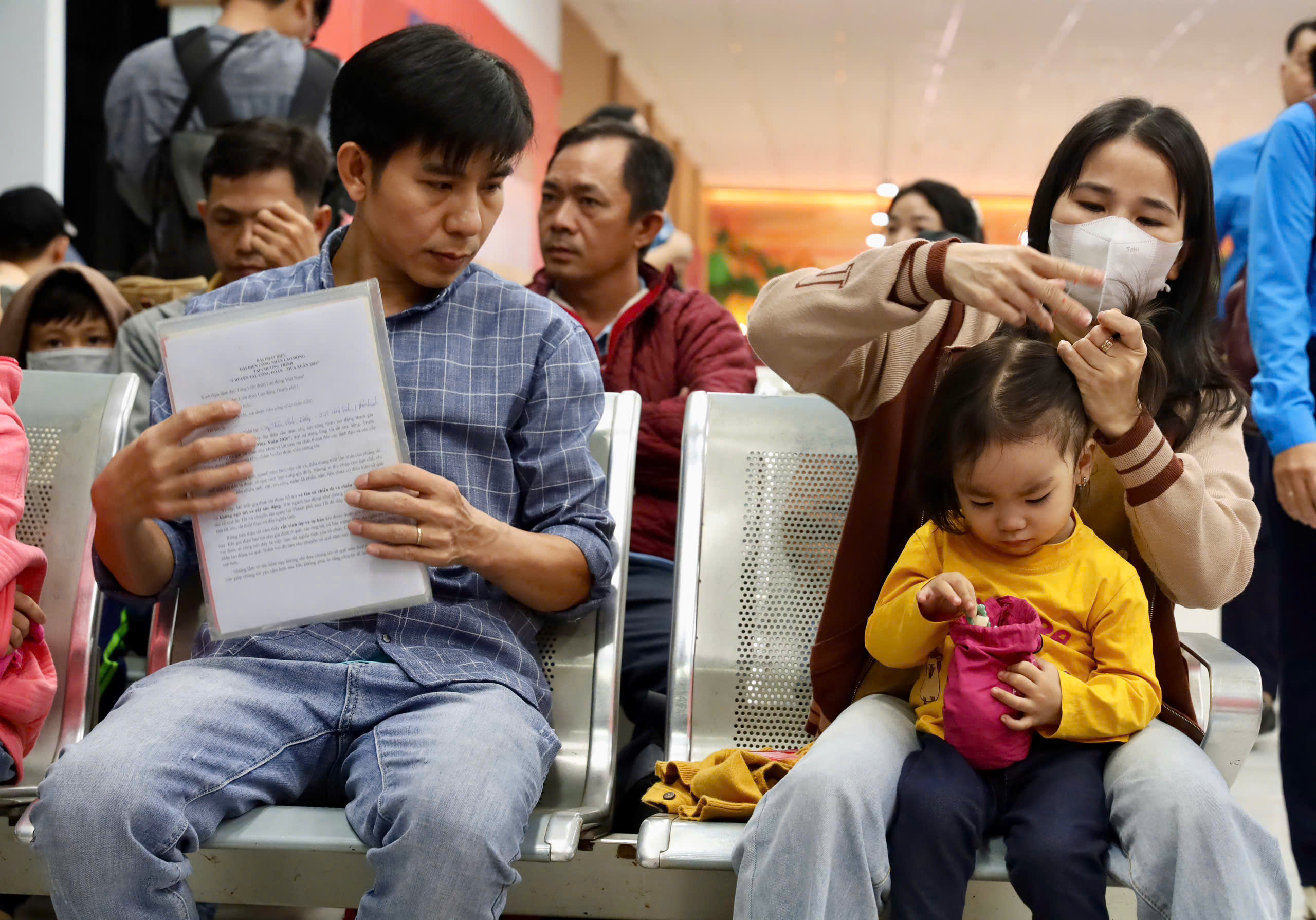 &ldquo;Chuyến t&agrave;u C&ocirc;ng đo&agrave;n - Xu&acirc;n 2026&rdquo; đưa gần 3.000 c&ocirc;ng nh&acirc;n ở TP.HCM về qu&ecirc; đ&oacute;n Tết- Ảnh 3.