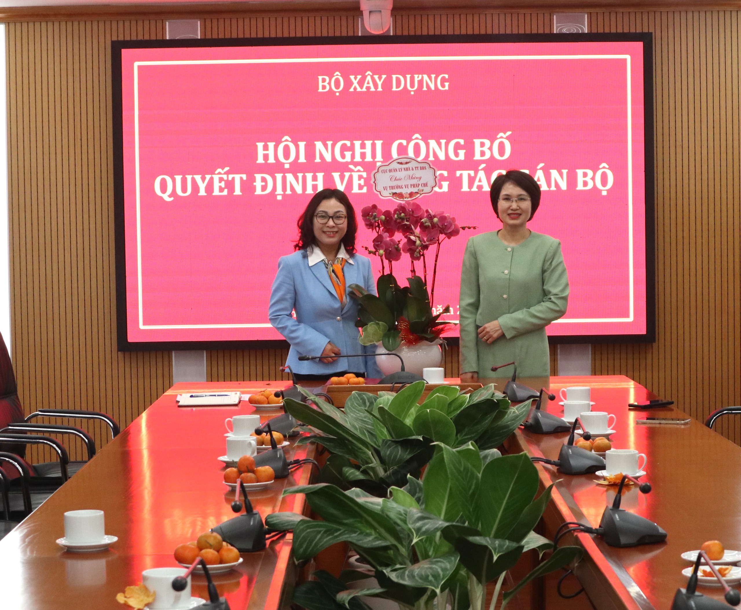 Bộ X&acirc;y dựng bổ nhiệm b&agrave; Đặng Thị Hải Yến l&agrave;m Vụ trưởng Vụ Ph&aacute;p chế- Ảnh 4.