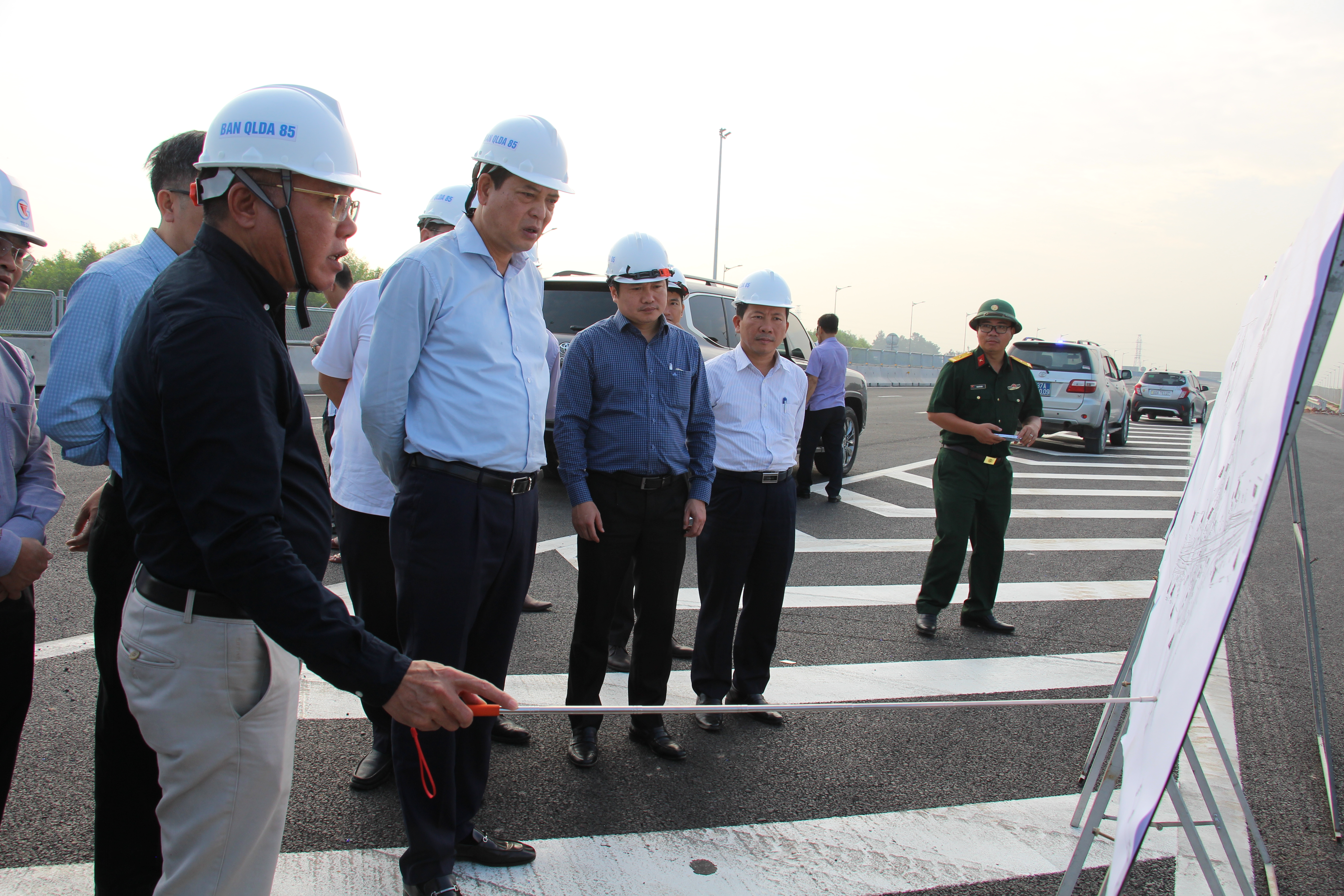 Thứ trưởng B&ugrave;i Xu&acirc;n Dũng: T&igrave;m phương &aacute;n tối ưu để sớm th&ocirc;ng xe cao tốc Bi&ecirc;n H&ograve;a - Vũng T&agrave;u- Ảnh 2.