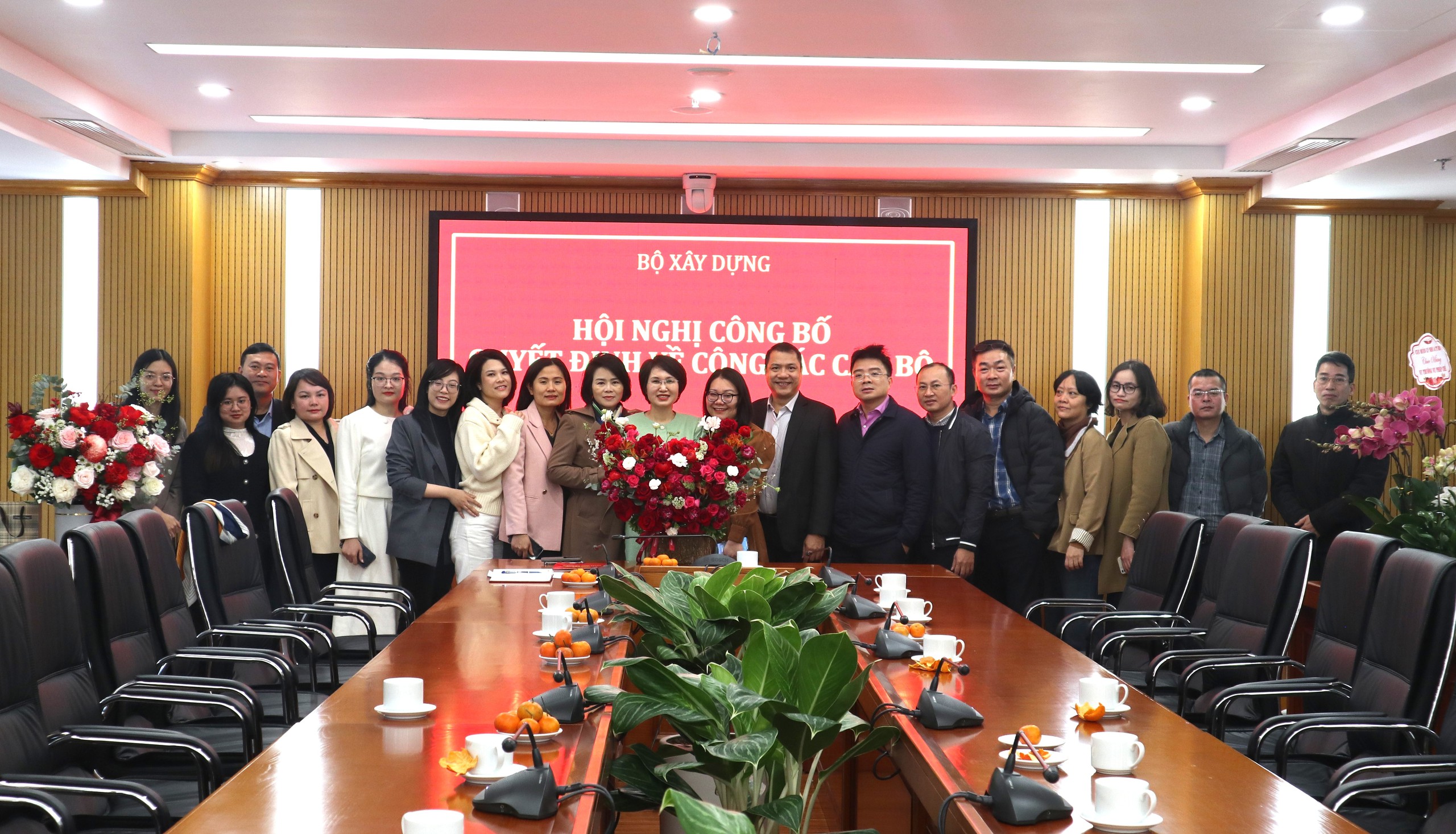 Bộ X&acirc;y dựng bổ nhiệm b&agrave; Đặng Thị Hải Yến l&agrave;m Vụ trưởng Vụ Ph&aacute;p chế- Ảnh 2.