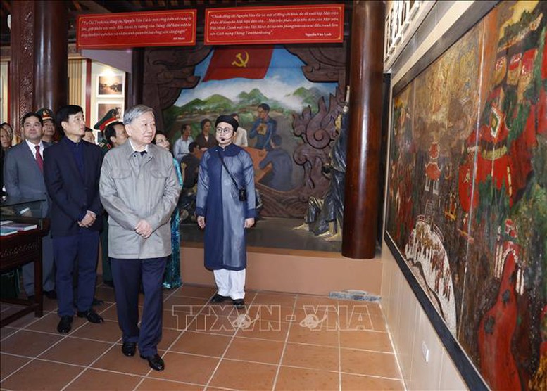 Tổng B&iacute; thư T&ocirc; L&acirc;m d&acirc;ng hương tưởng niệm c&aacute;c đồng ch&iacute; l&atilde;nh đạo tiền bối- Ảnh 2.