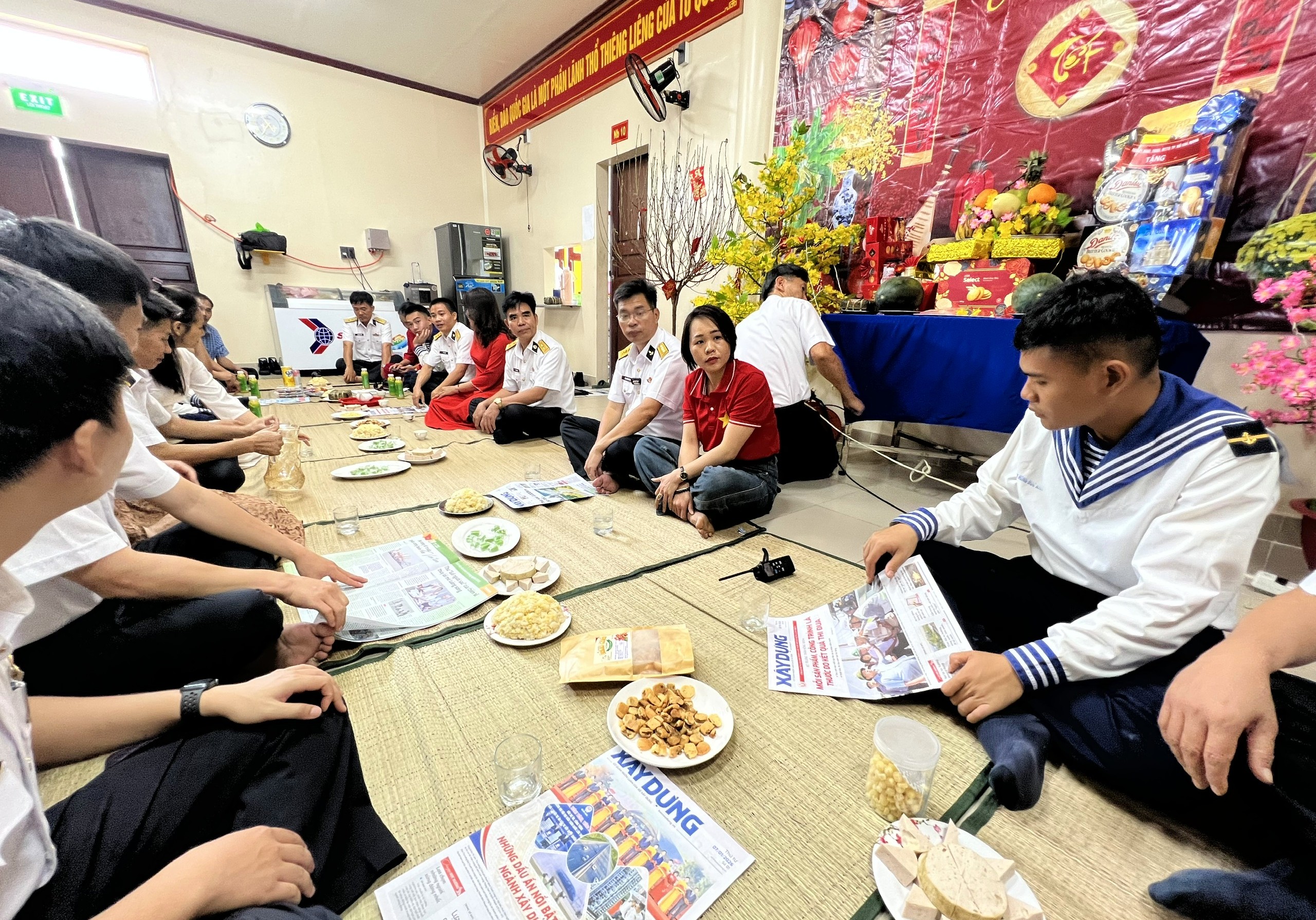 Những &ldquo;đầu bếp tay ngang&rdquo; tr&ecirc;n t&agrave;u Trường Sa 01- Ảnh 5.