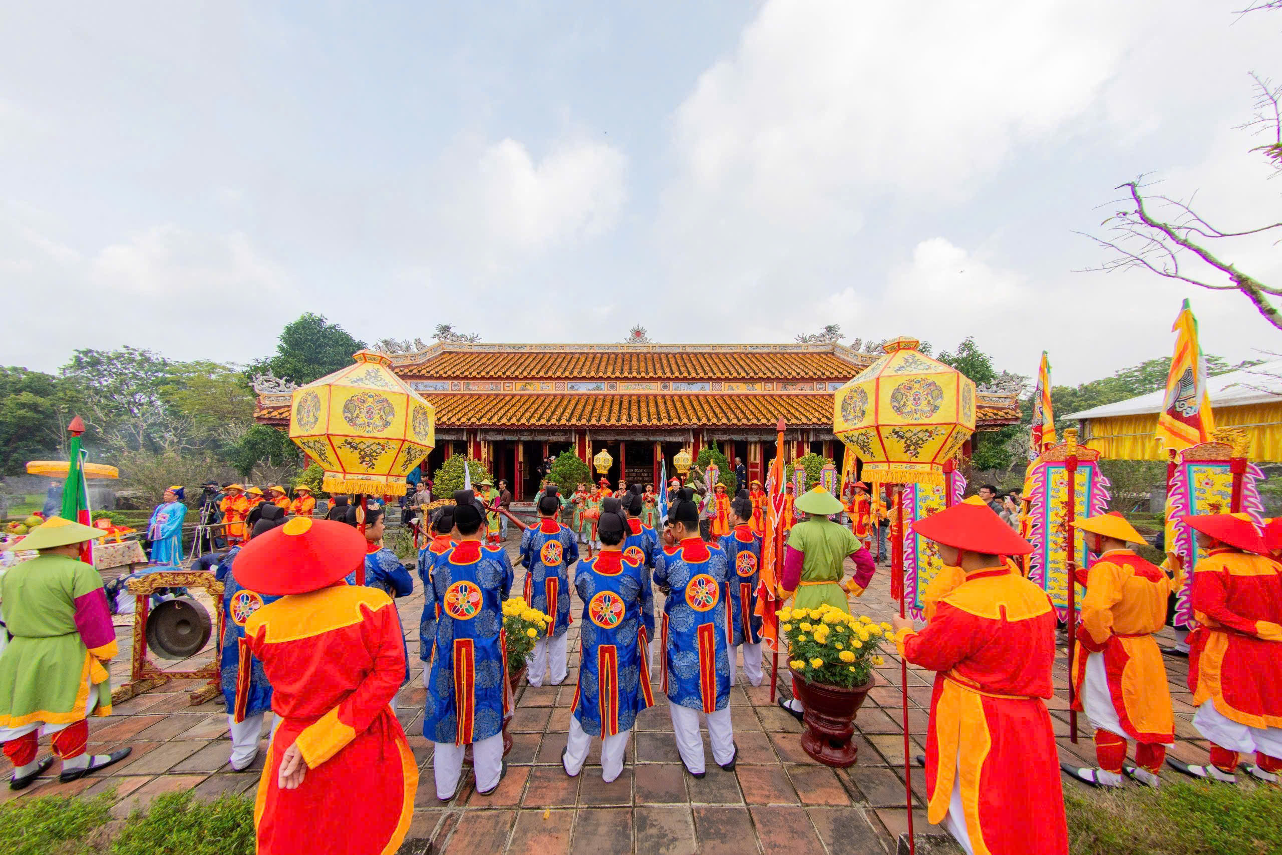 Hoàng cung Huế tái hiện nghi lễ dựng nêu đón tết Nguyên đán Bính Ngọ 2026- Ảnh 7. Hoàng cung Huế tái hiện nghi lễ dựng nêu đón tết Nguyên đán Bính Ngọ 2026- Ảnh 7.