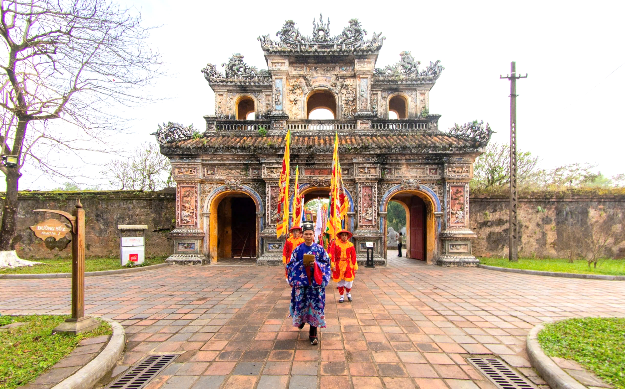 Hoàng cung Huế tái hiện nghi lễ dựng nêu đón tết Nguyên đán Bính Ngọ 2026- Ảnh 6. Hoàng cung Huế tái hiện nghi lễ dựng nêu đón tết Nguyên đán Bính Ngọ 2026- Ảnh 6.