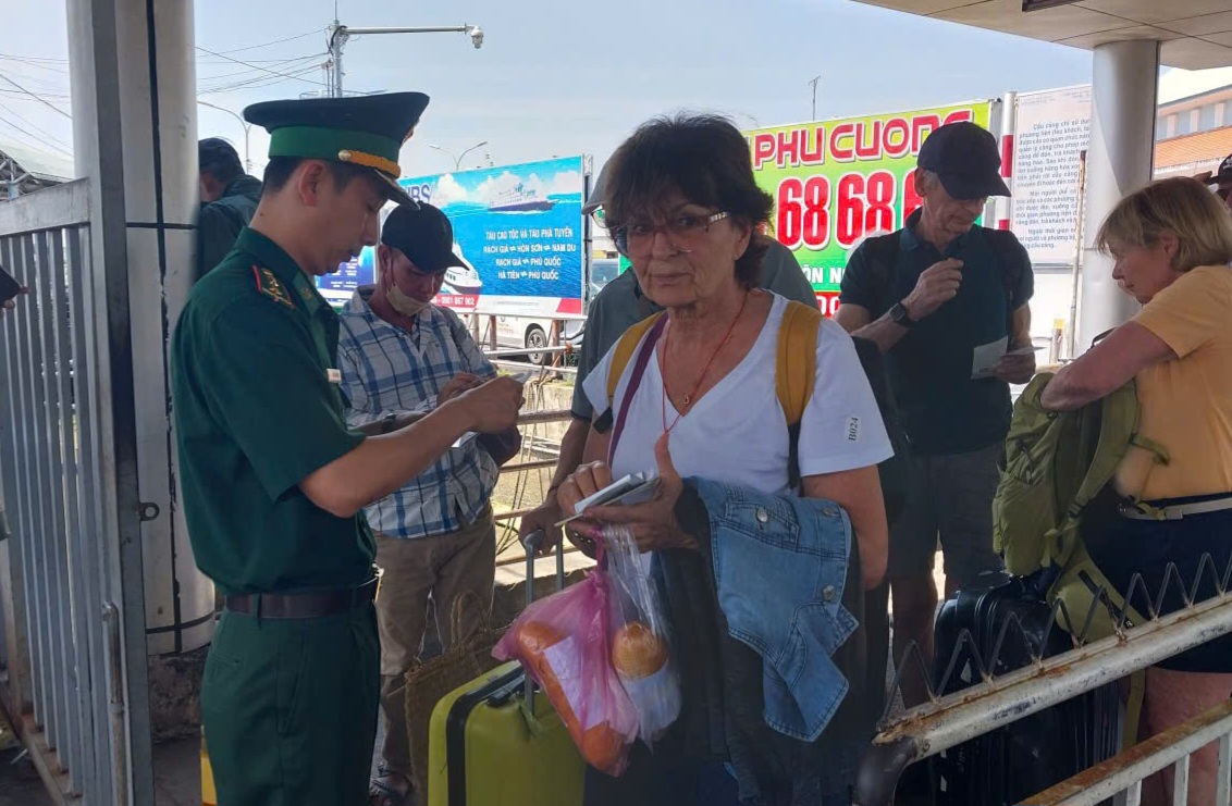 Mỗi ng&agrave;y c&oacute; th&ecirc;m 10 chuyến t&agrave;u cao tốc từ Rạch Gi&aacute; v&agrave; H&agrave; Ti&ecirc;n đến Ph&uacute; Quốc trong dịp Tết - Ảnh 2.