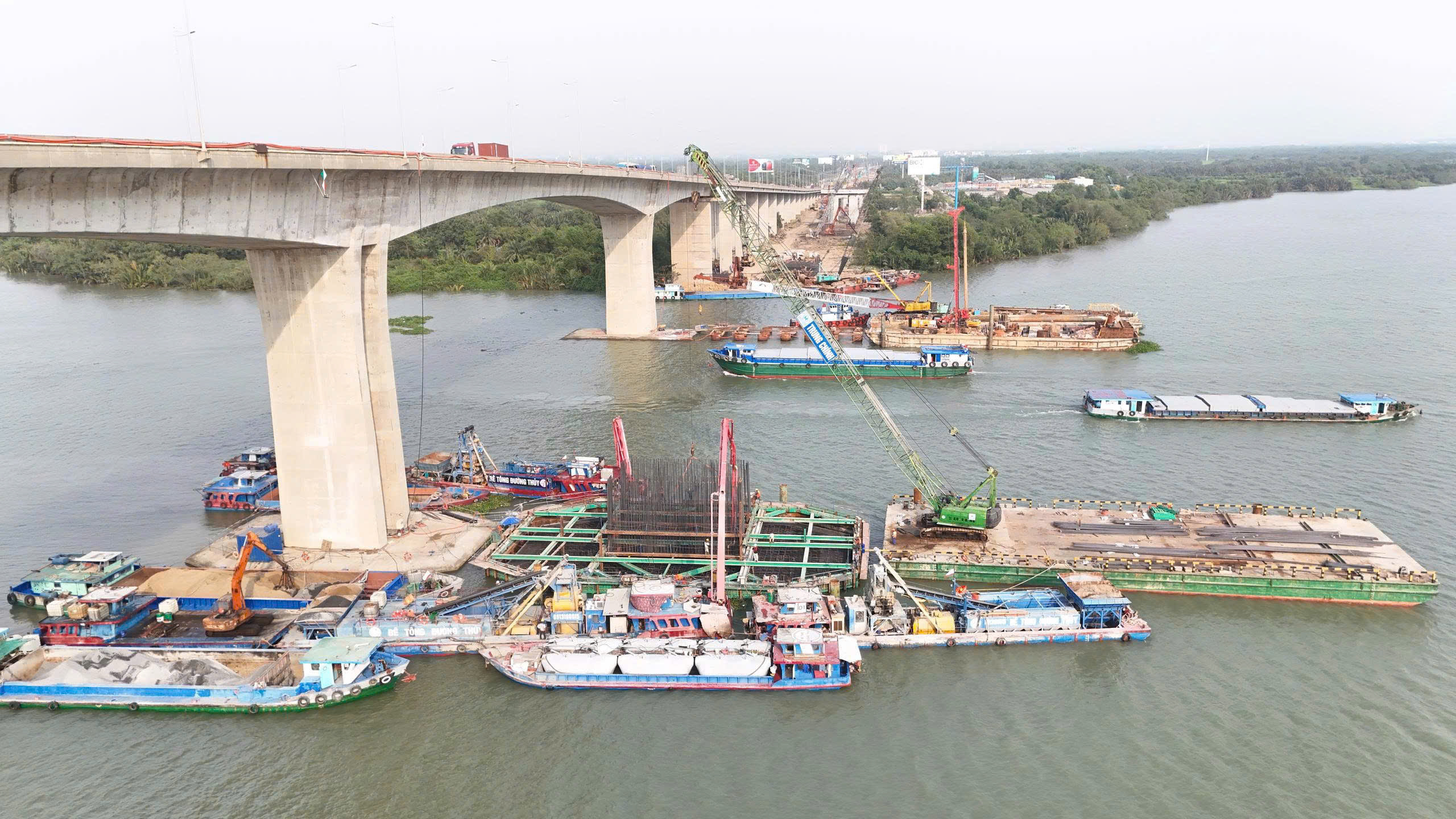 Doanh nghiệp giao th&ocirc;ng thưởng tới 10 th&aacute;ng thu nhập, trực Tết hưởng 400% lương- Ảnh 3.