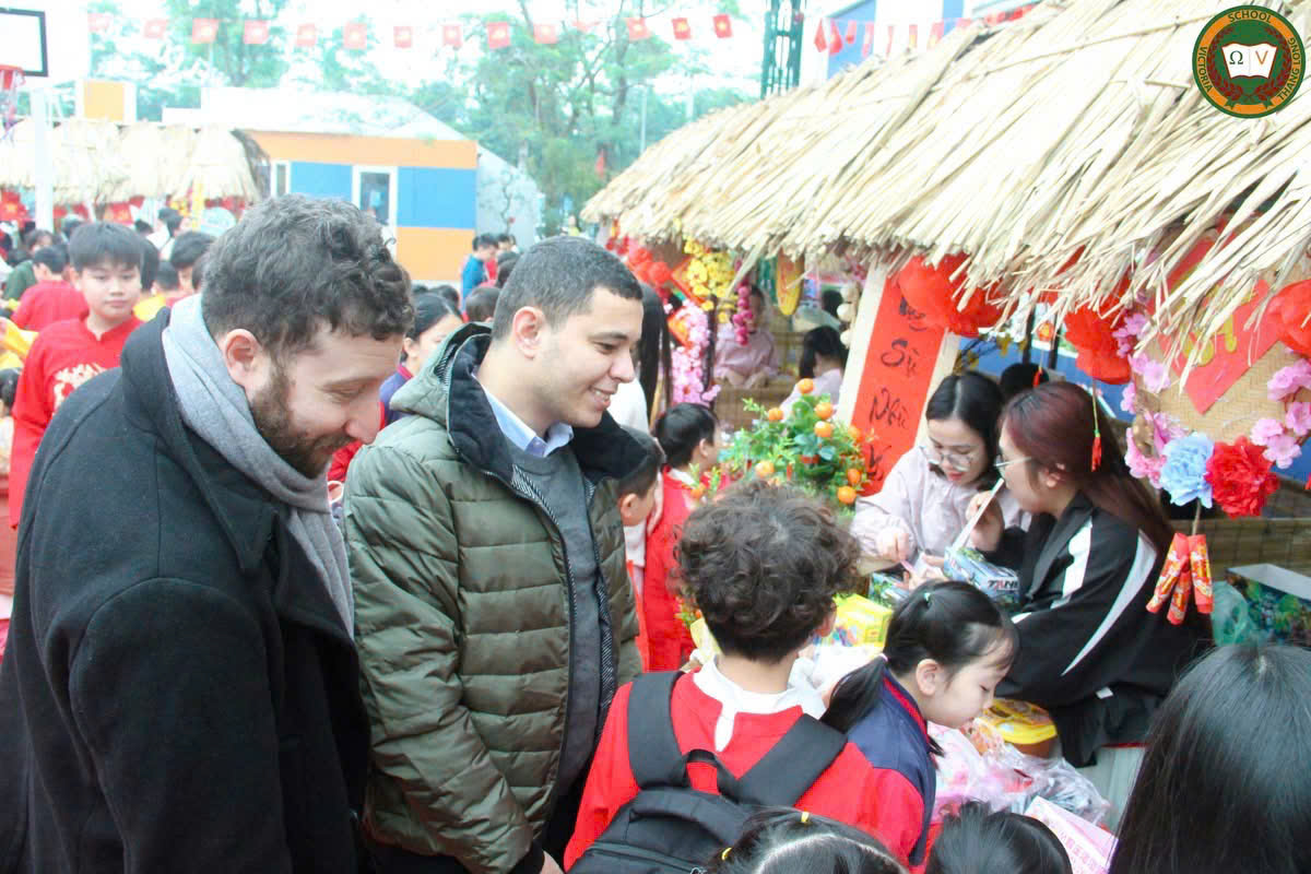 Hội chợ Xuân gắn kết: Tết cổ truyền và những trải nghiệm học đường- Ảnh 13. Hội chợ Xuân gắn kết: Tết cổ truyền và những trải nghiệm học đường- Ảnh 13.