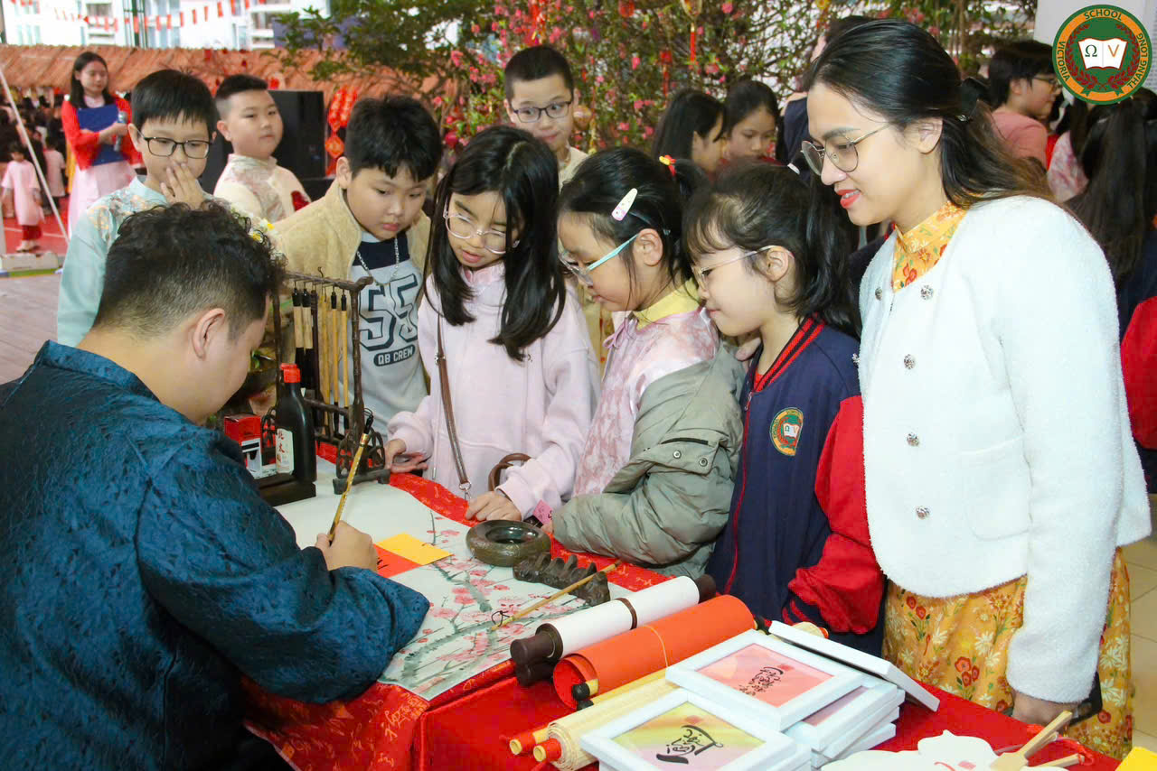 Hội chợ Xuân gắn kết: Tết cổ truyền và những trải nghiệm học đường- Ảnh 14. Hội chợ Xuân gắn kết: Tết cổ truyền và những trải nghiệm học đường- Ảnh 14.